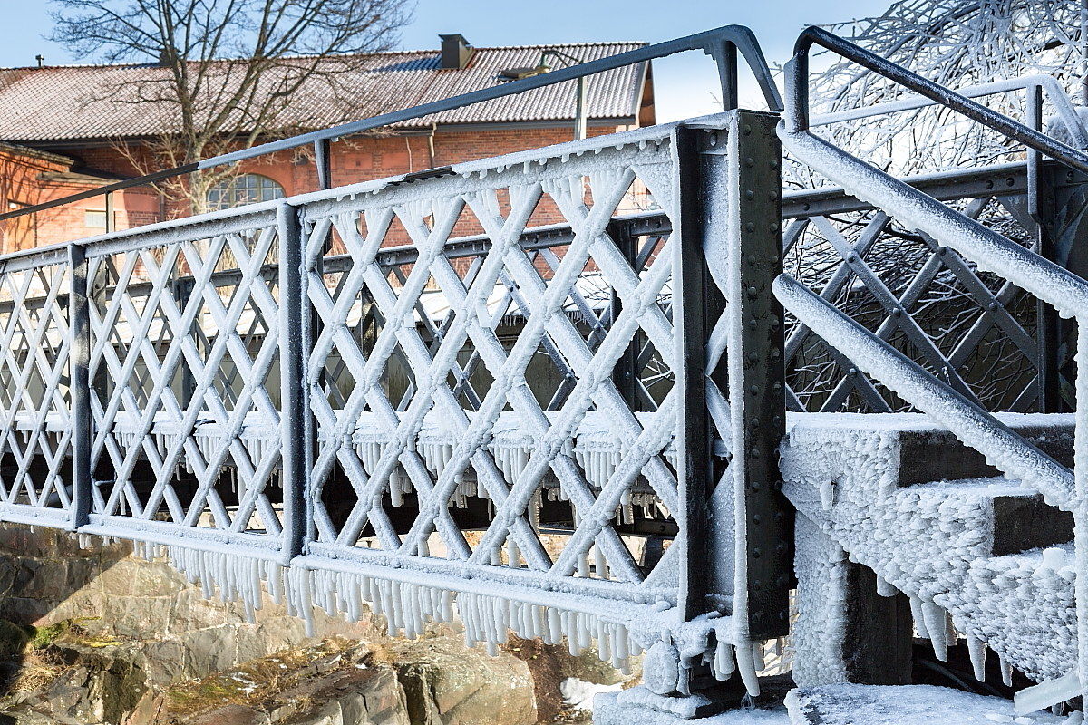 Icy Bridge