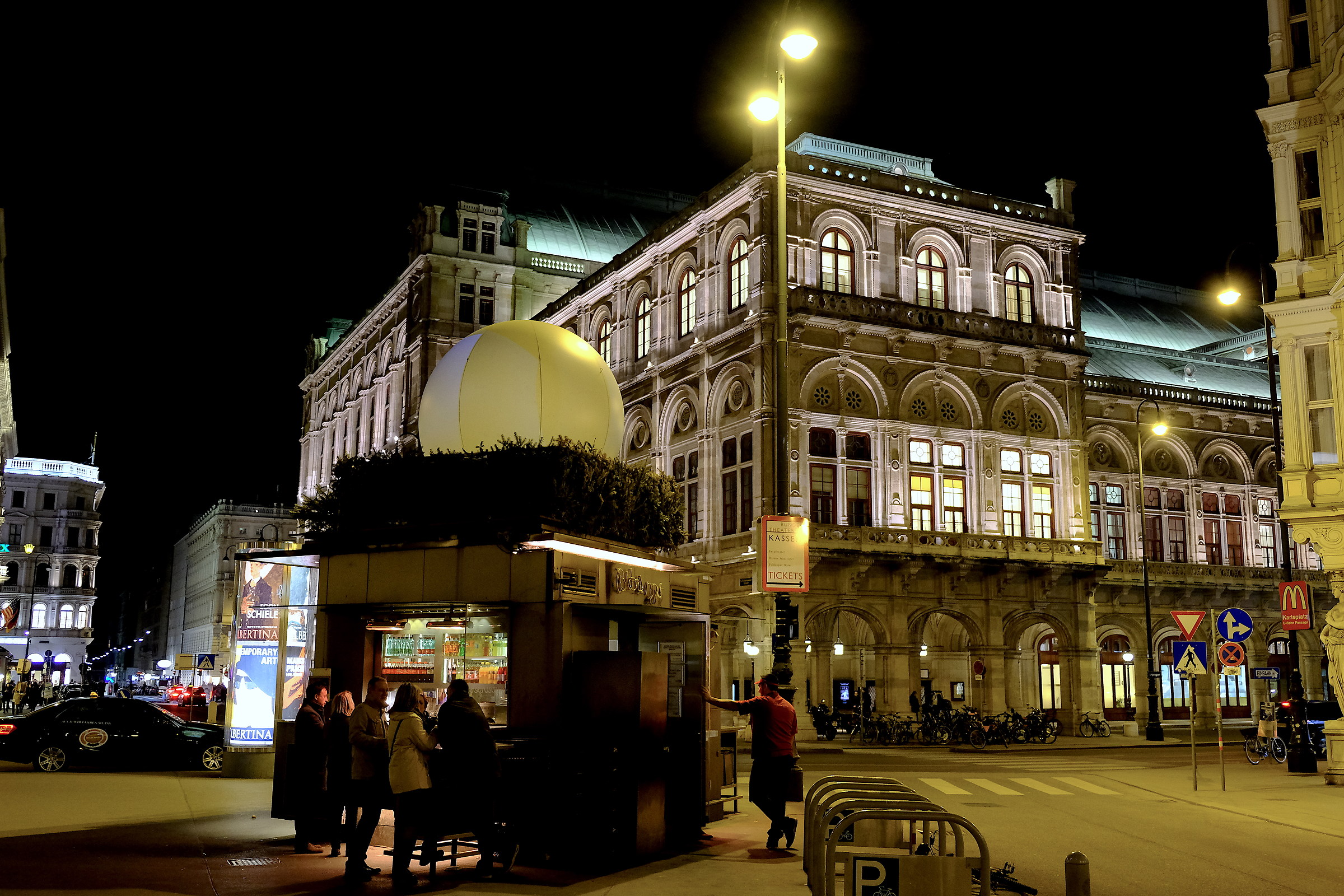 kiosk Opera - Vienna