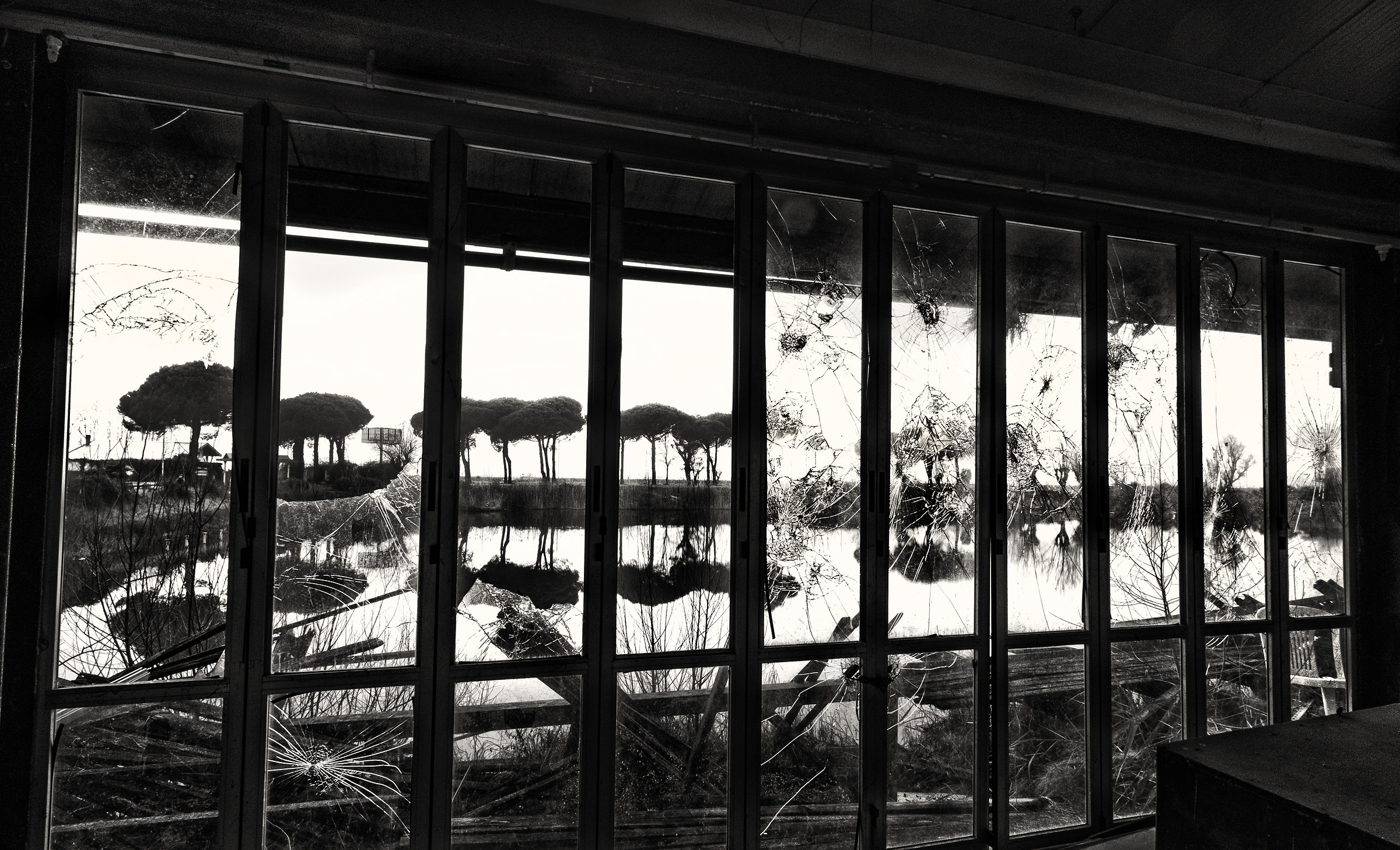 Parco acquatico abbandonato