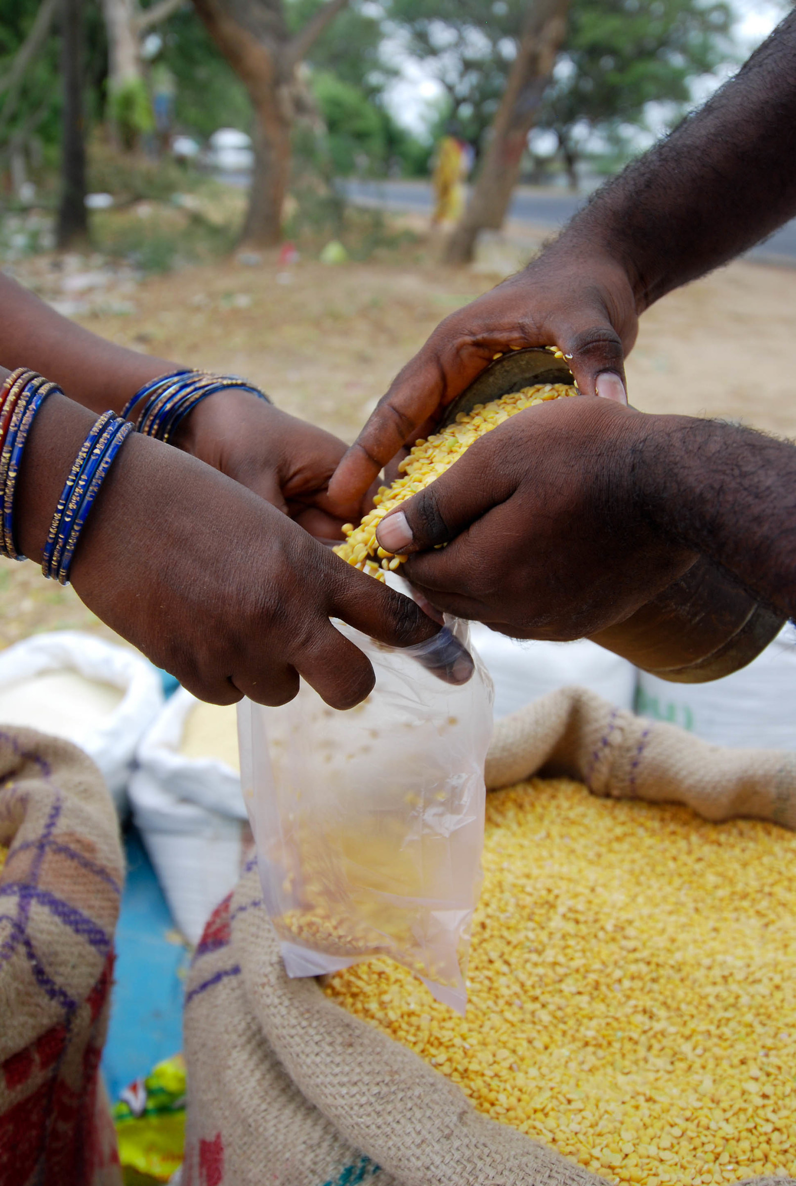Non serve molto.. (Tamil Nadu, India)