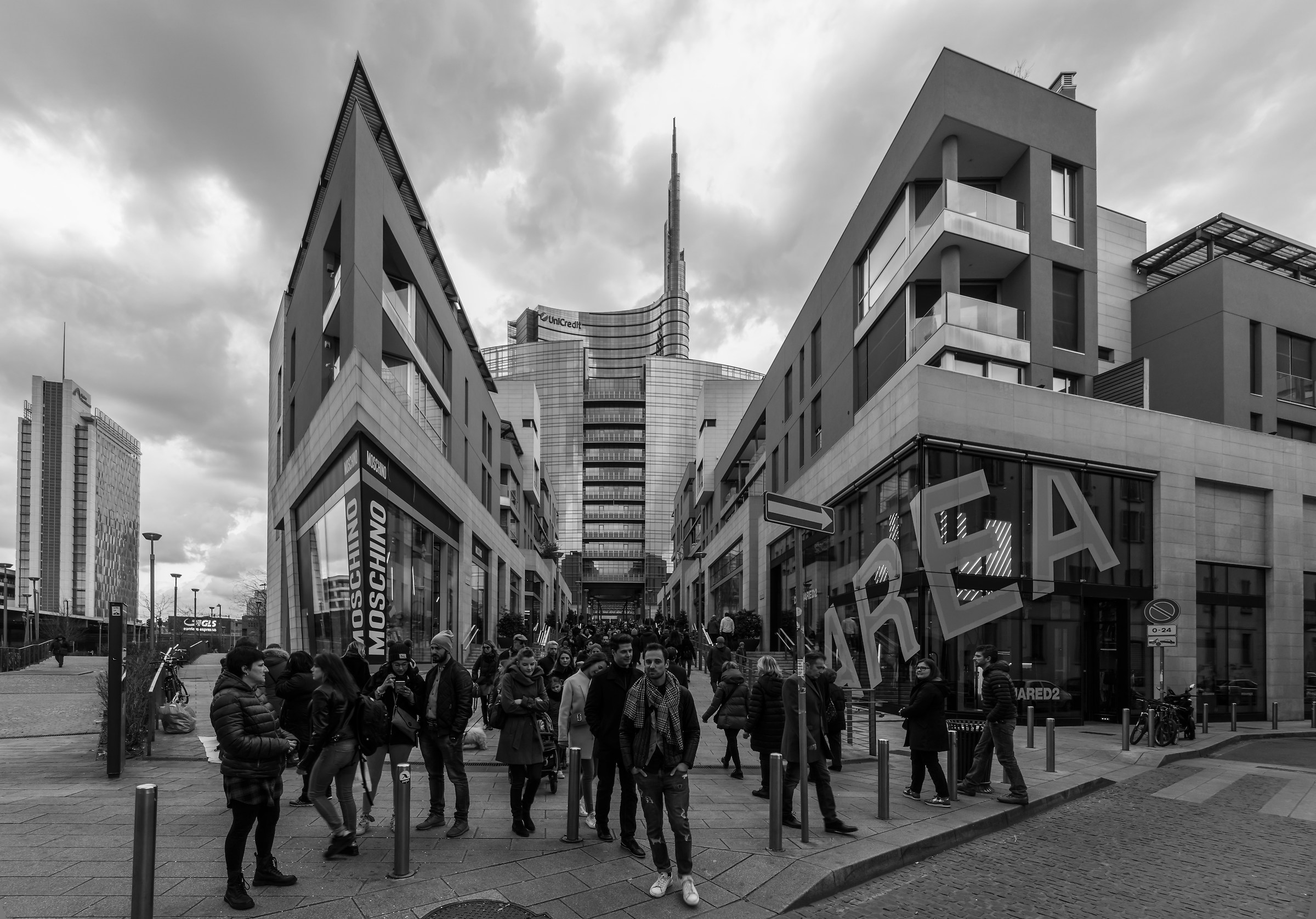 Via Vincenzo Capelli e Torri Unicredit - 3