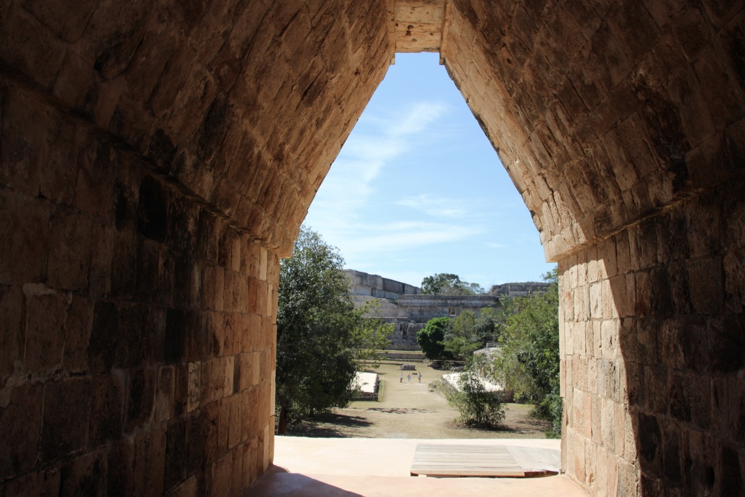 Messico Uxmal  arco maya
