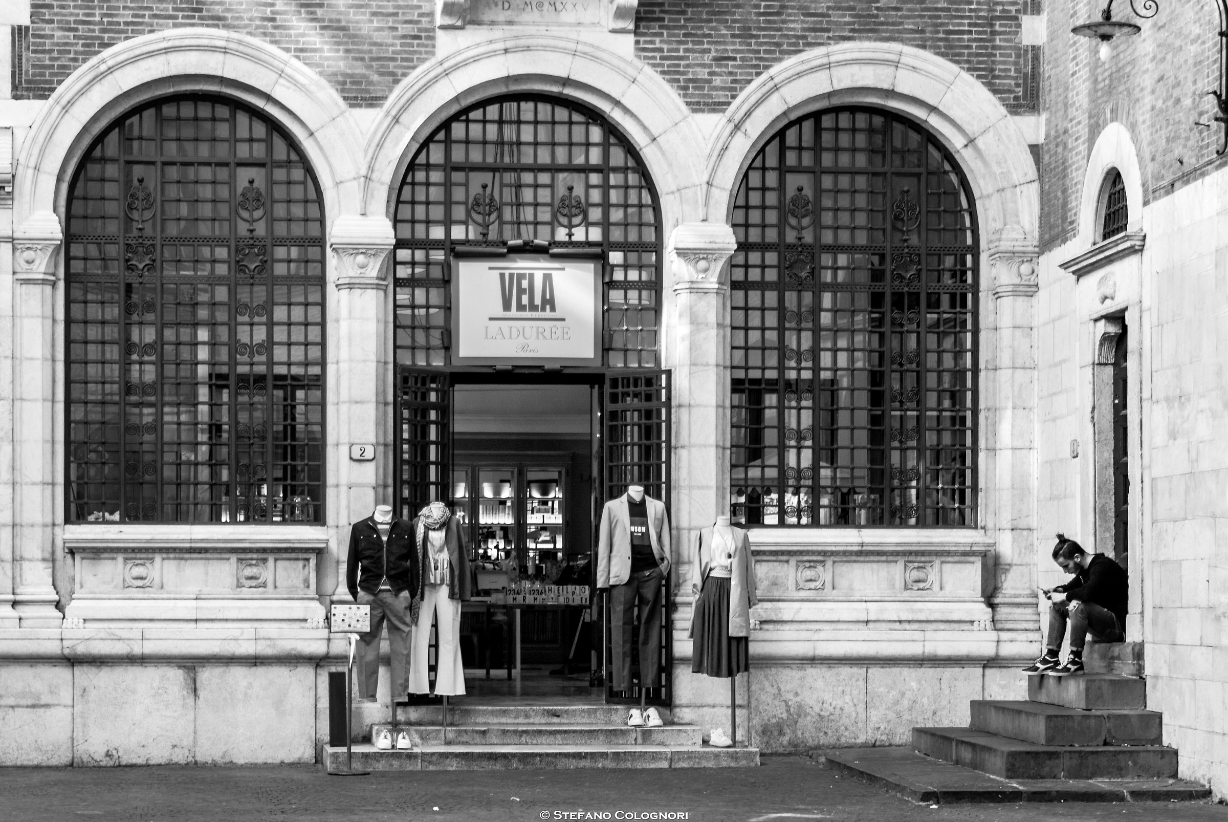 The truth? We are surrounded by people with no face.