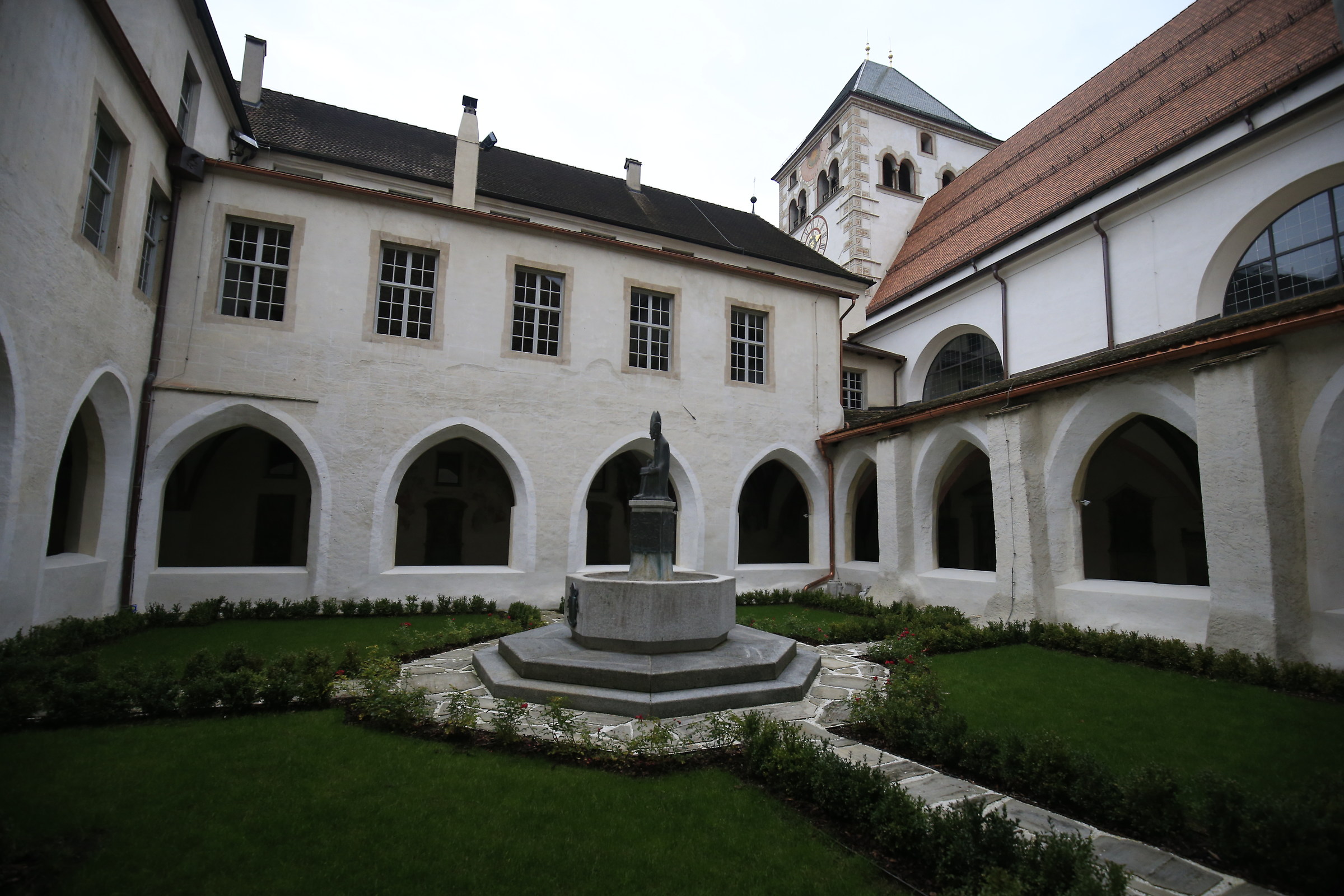 Abbazia di Novacella - Il piccolo chiostro interno