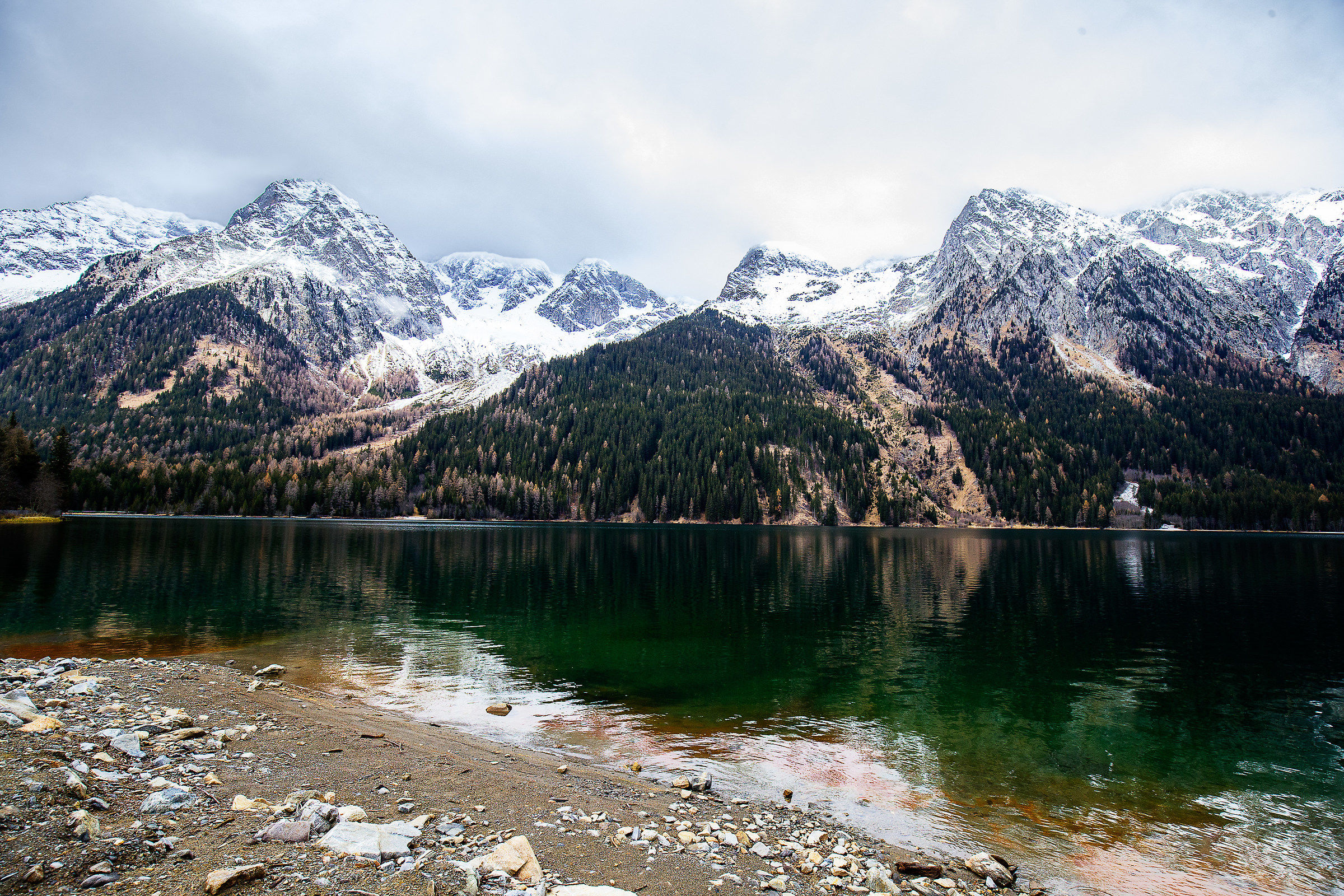 Il lago di Anterselva e le vette di frontiera