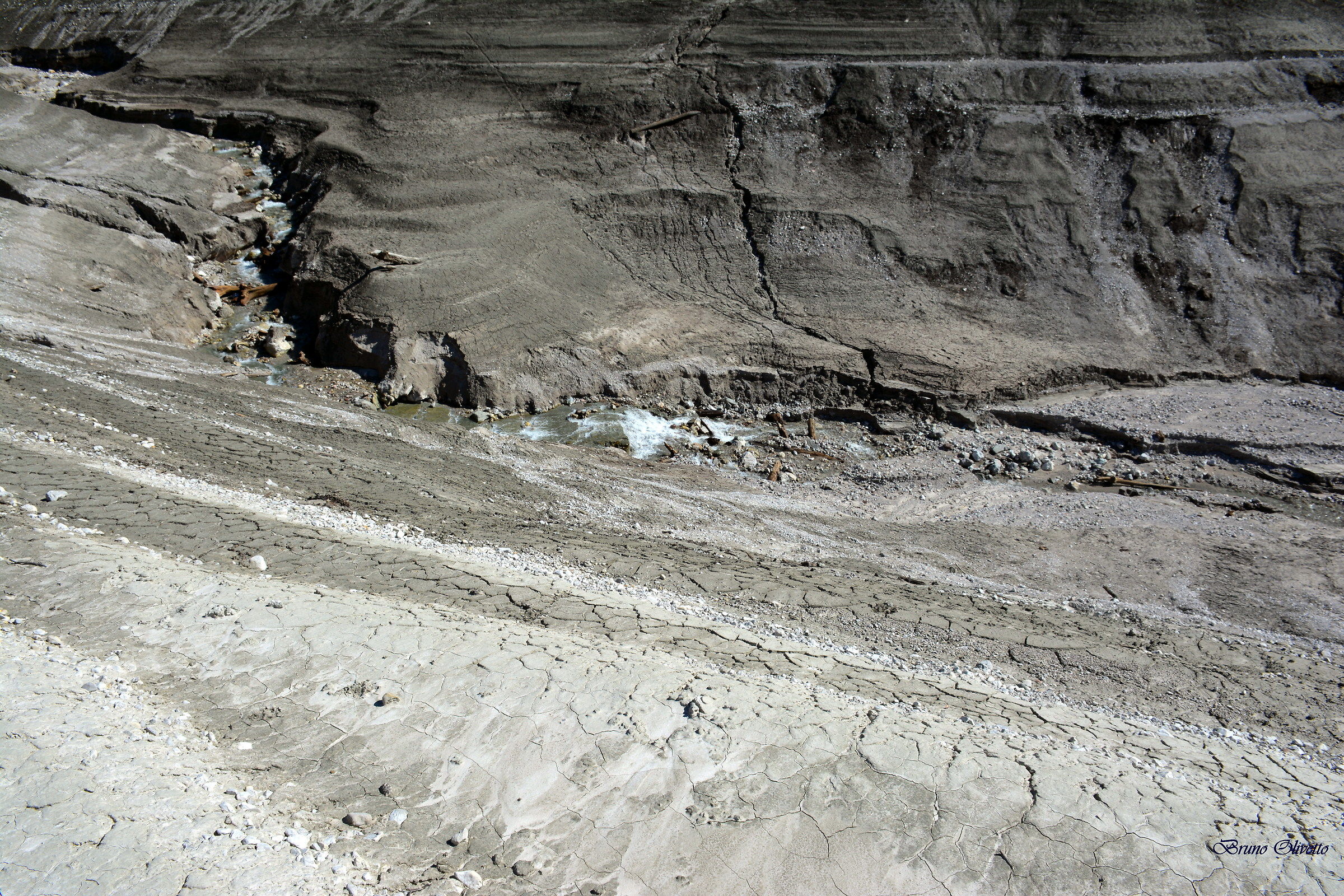 lago svuotato (molveno) particolare