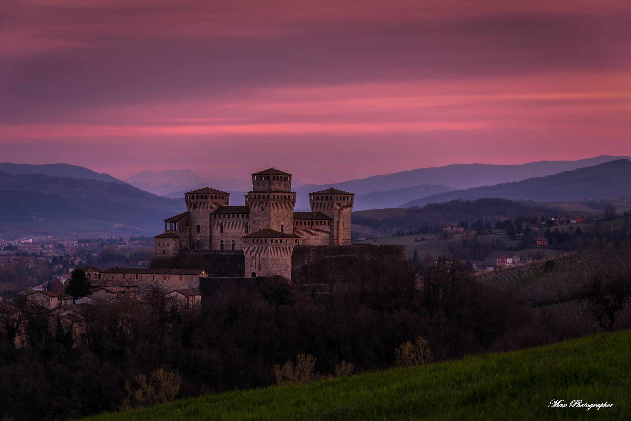 Once there was a big castle fairy ....