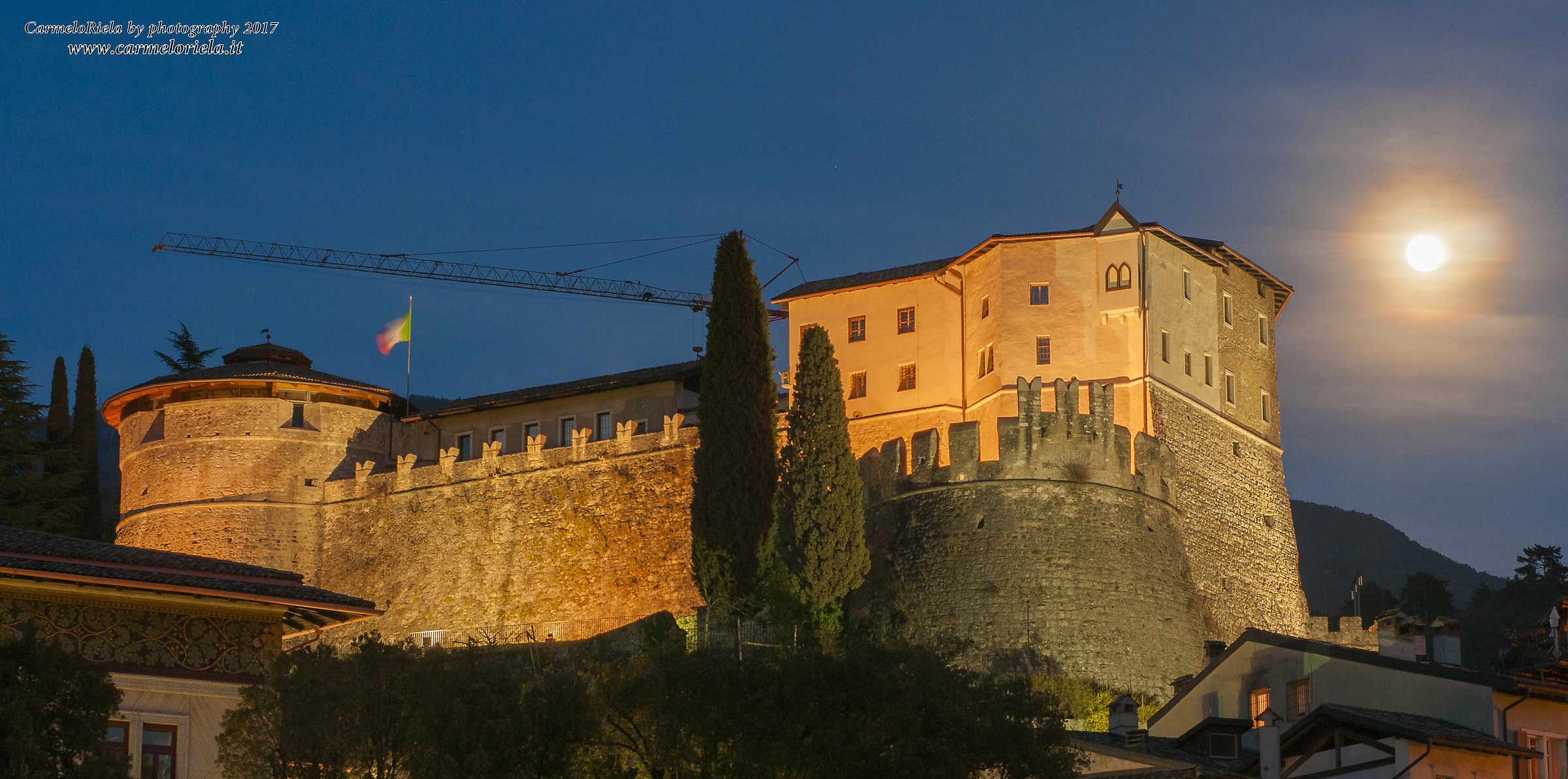l'Ora Blu del Castello della guerra.Rovereto.