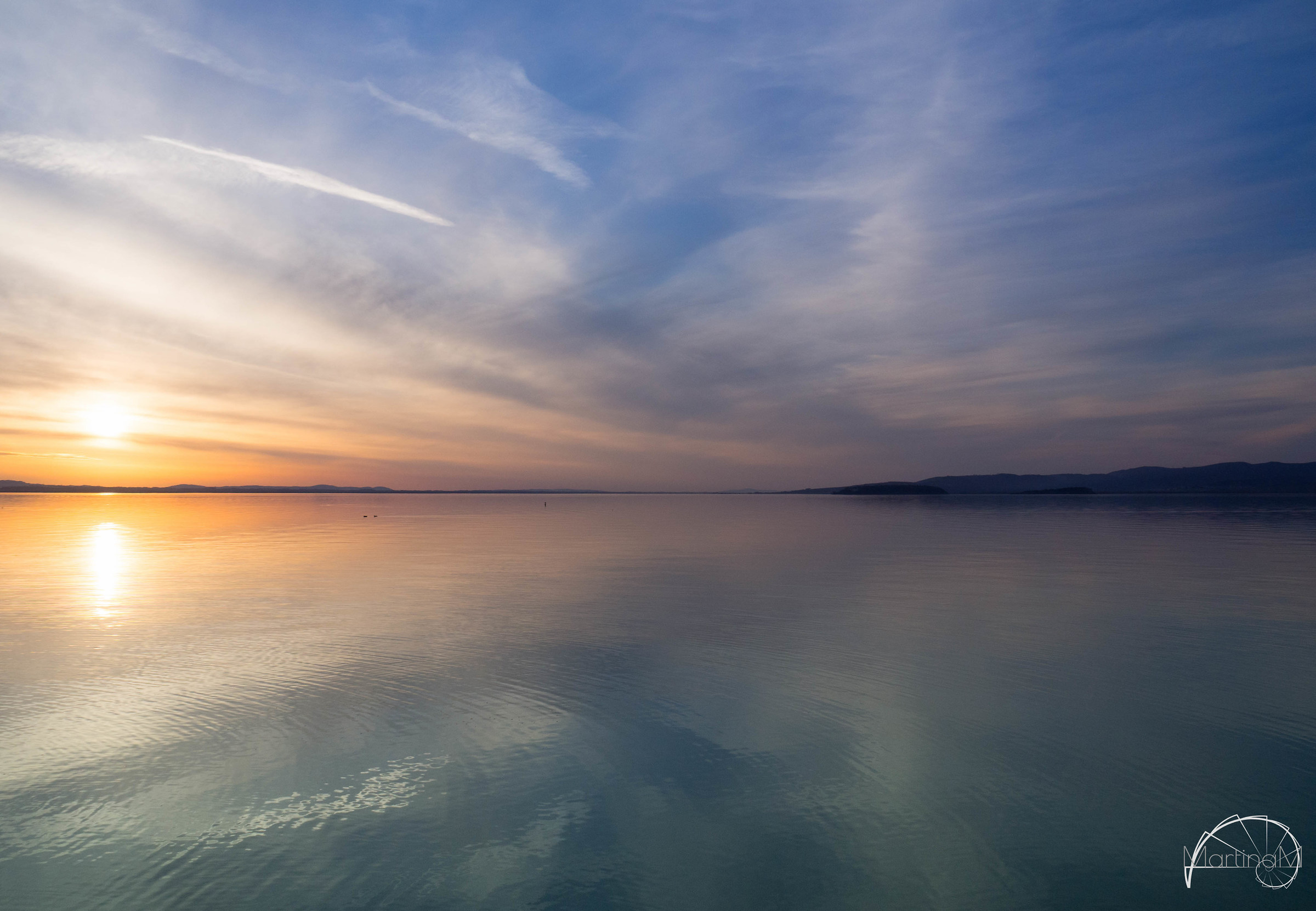 Tramonto sul lago Trasimeno
