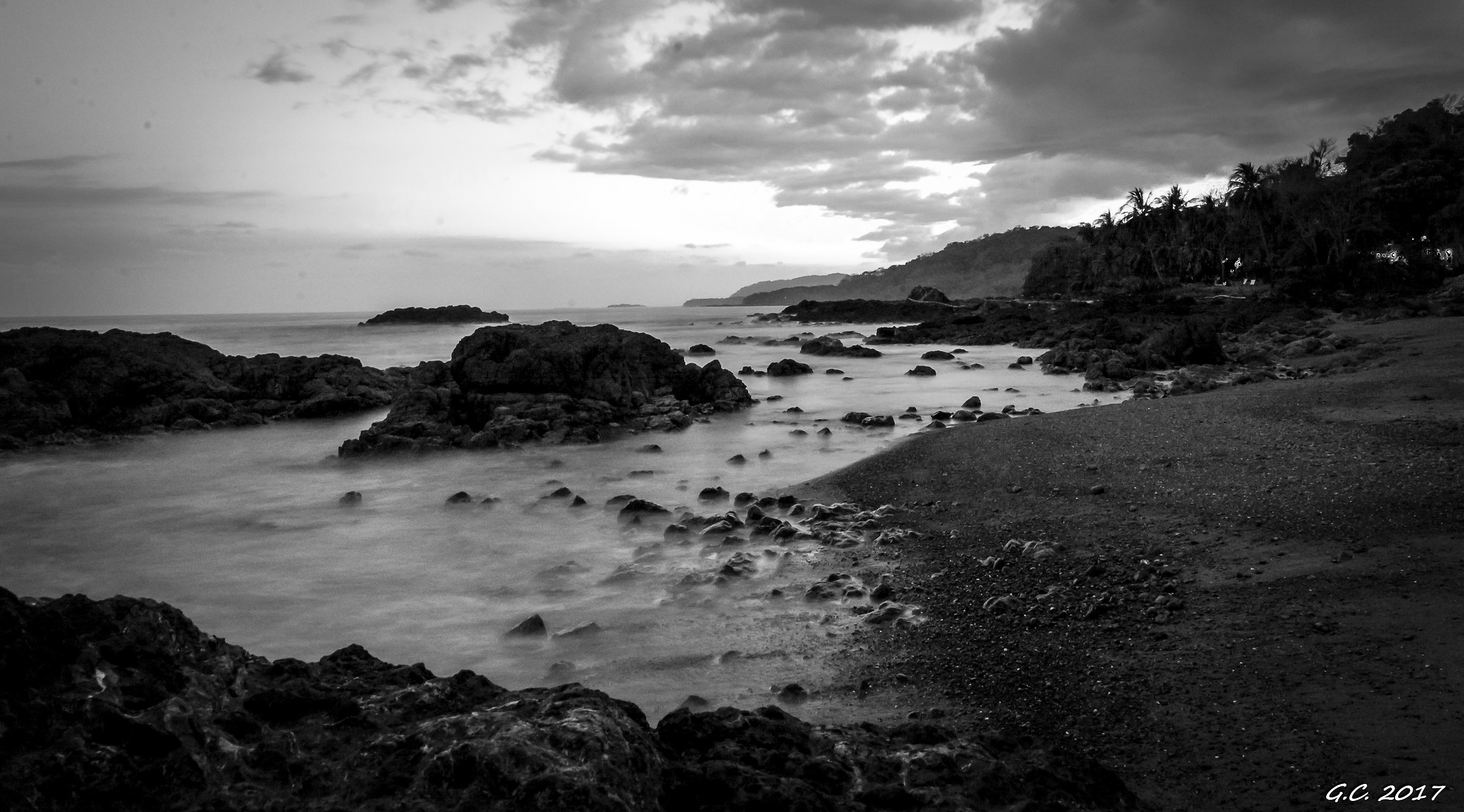 Playa Montezuma B&W