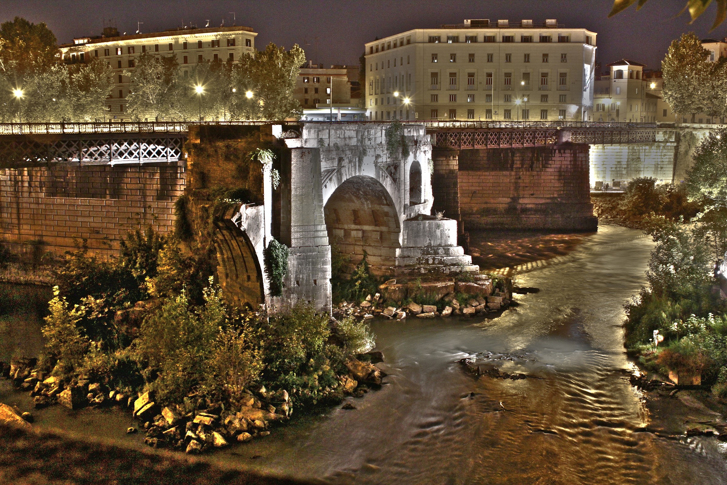 Ponte Rotto
