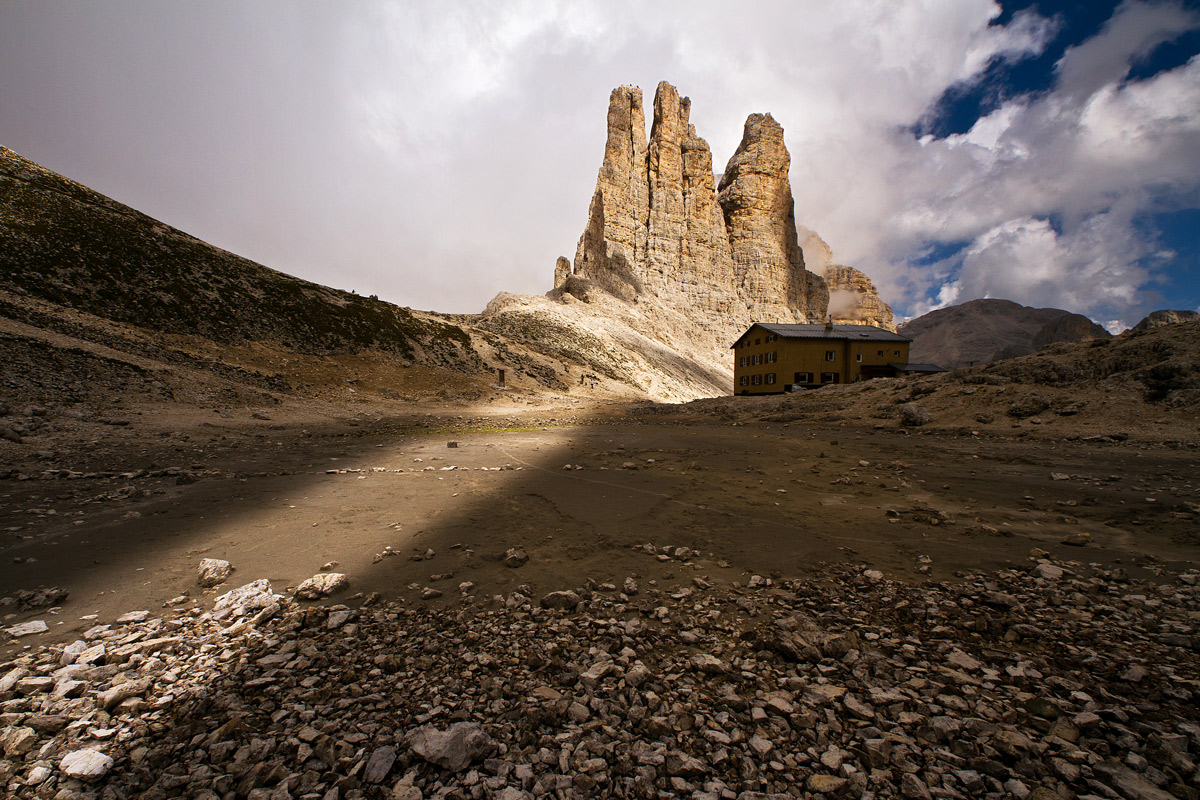The pond without water