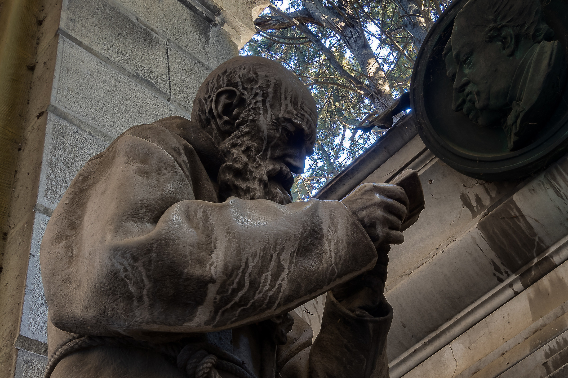 The Monaco and the breviary