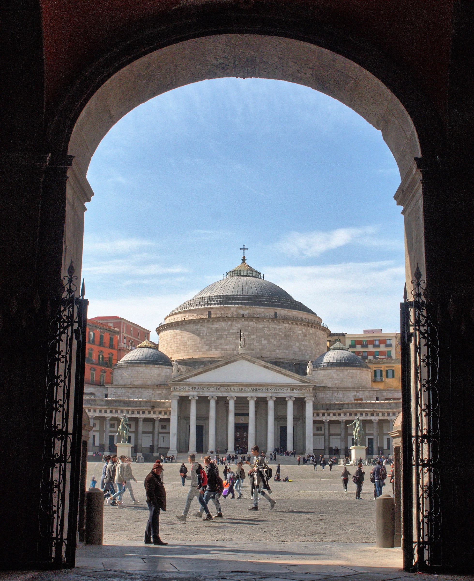 Piazza Plebiscito , Napoli