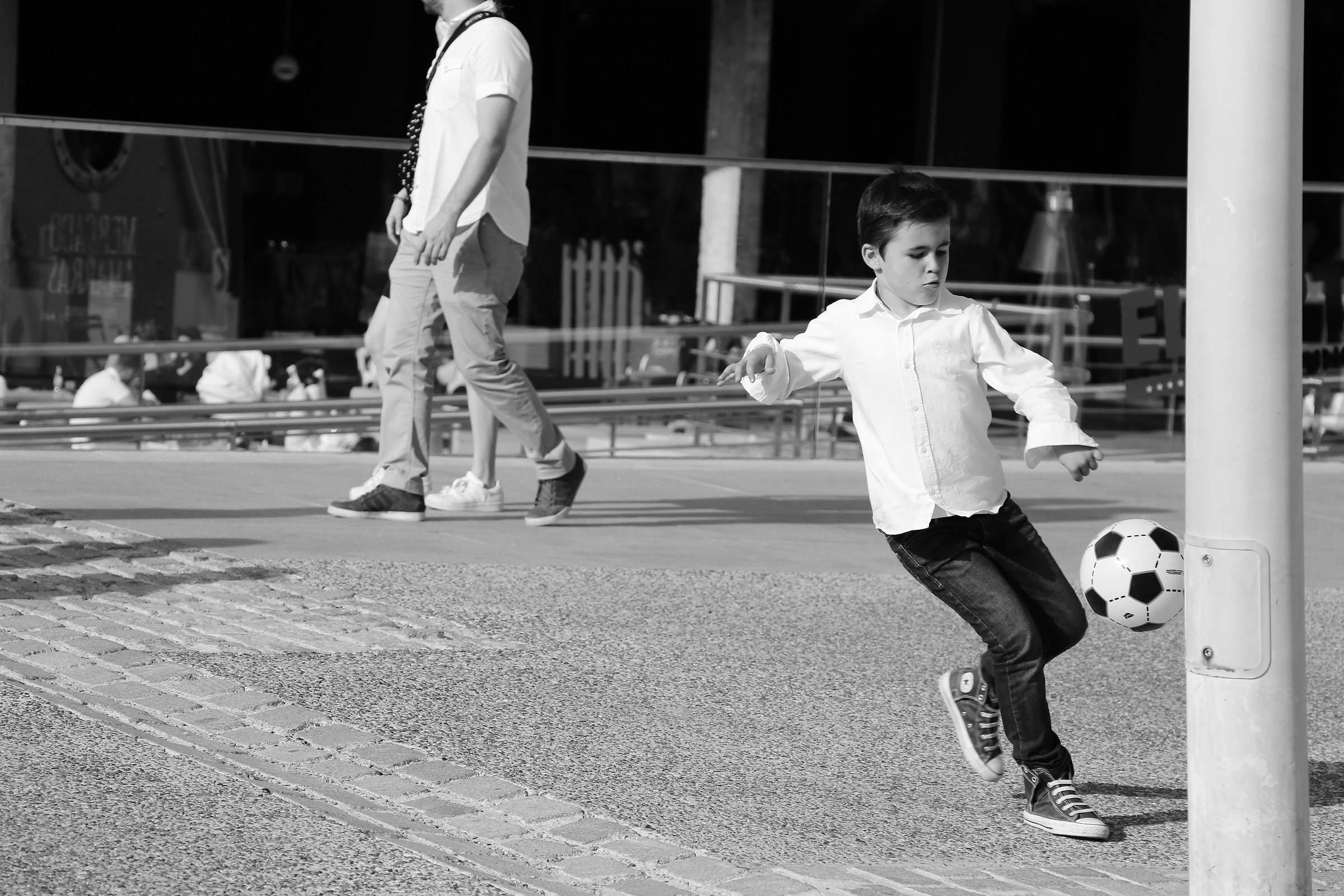 Play football, everywhere.