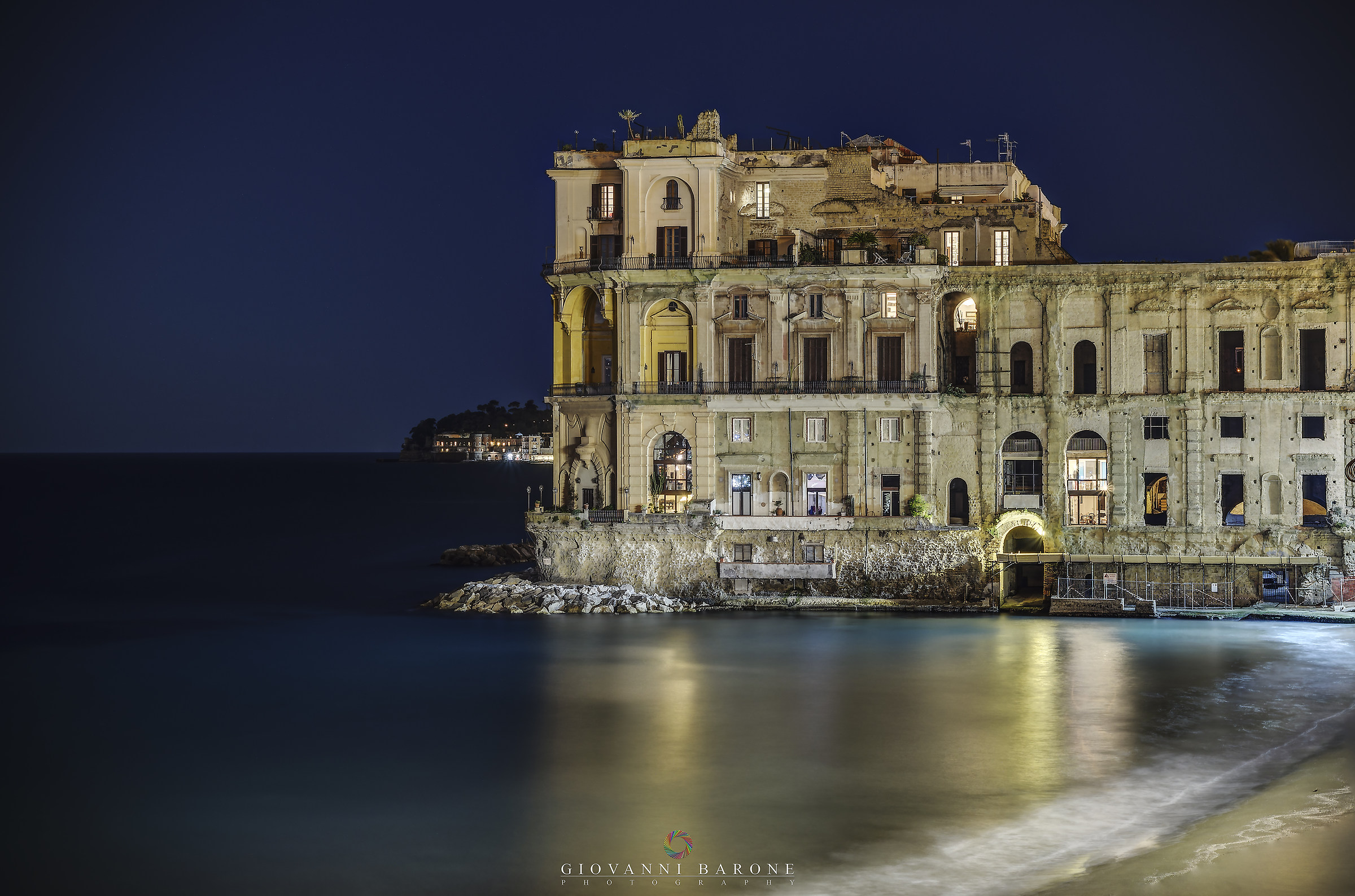 Palazzo Donna Anna NA)