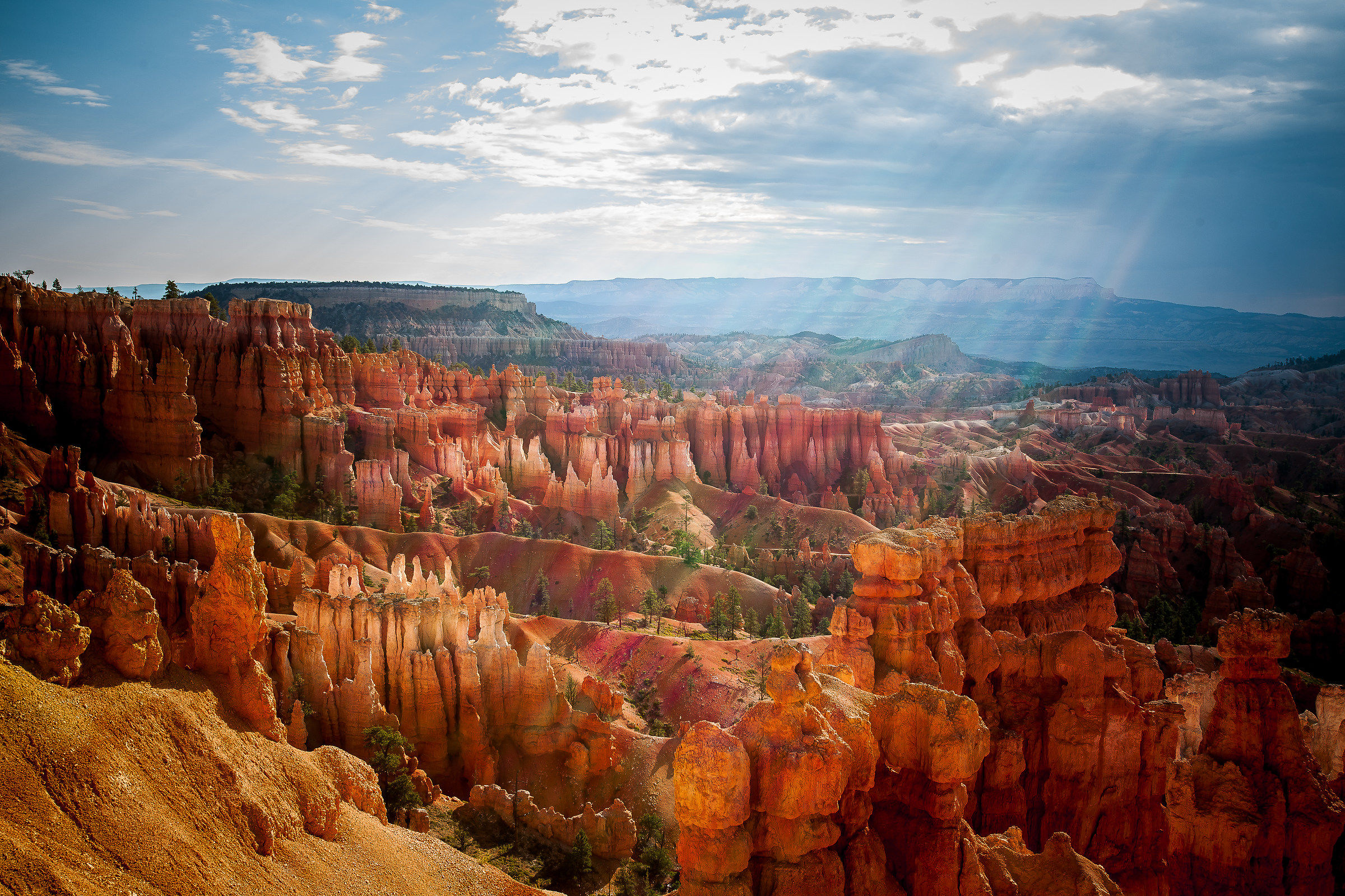 Rays of light on Bryce
