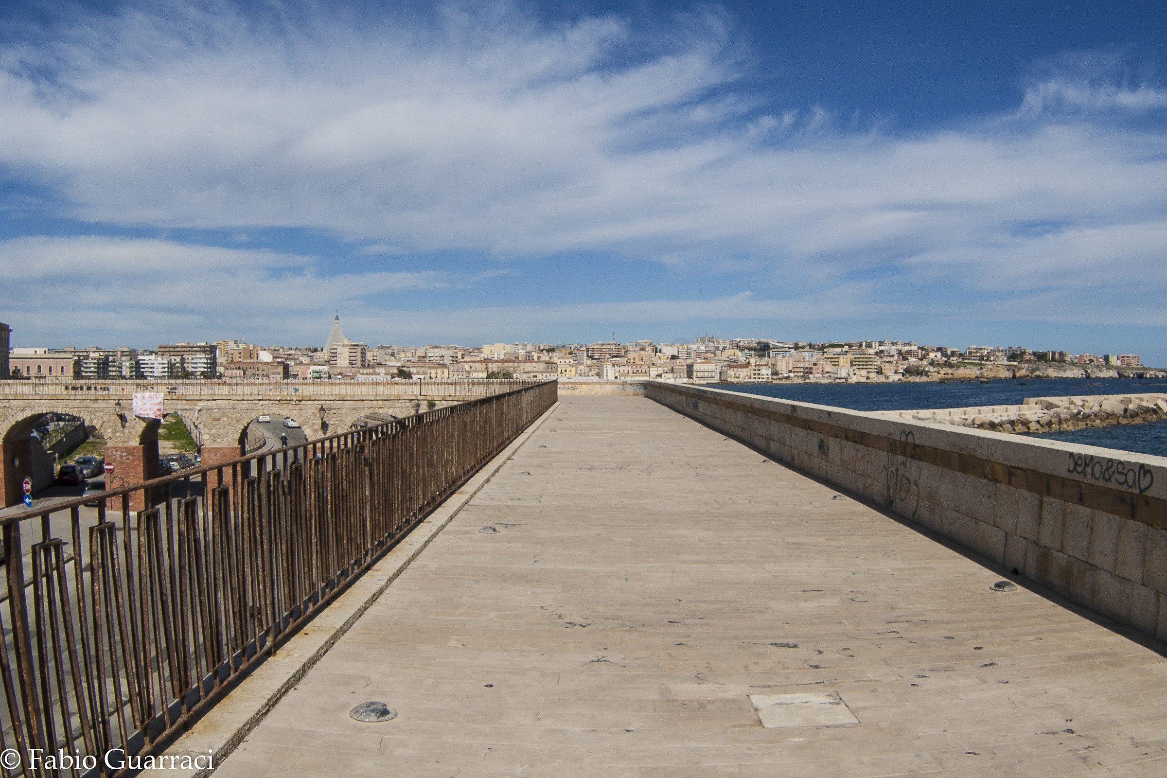 Ortigia between old and new.