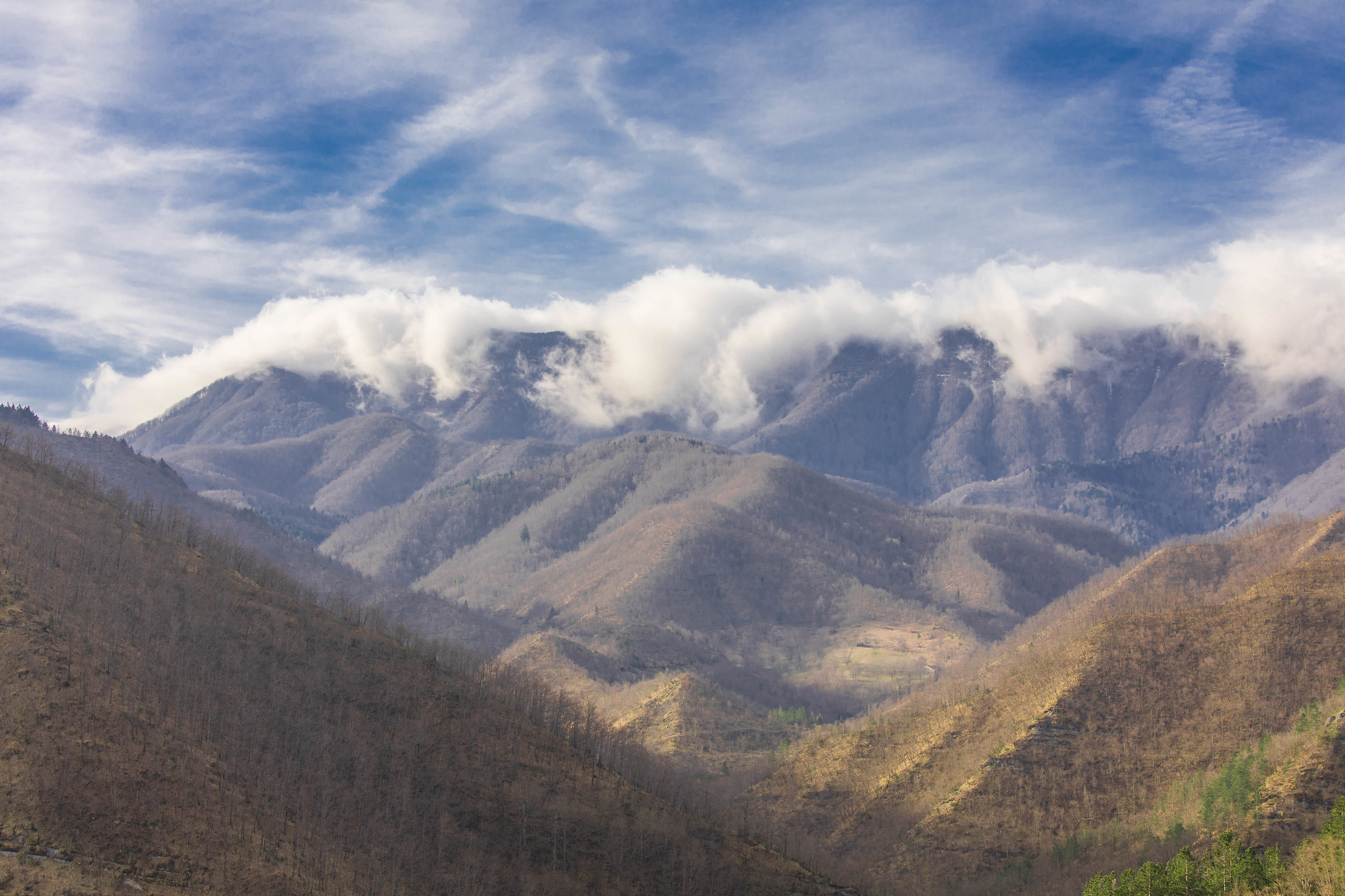 il cielo abbraccia la terra