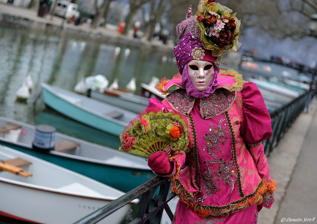 Corne d'Abondance, mask along the Canal du Vassé