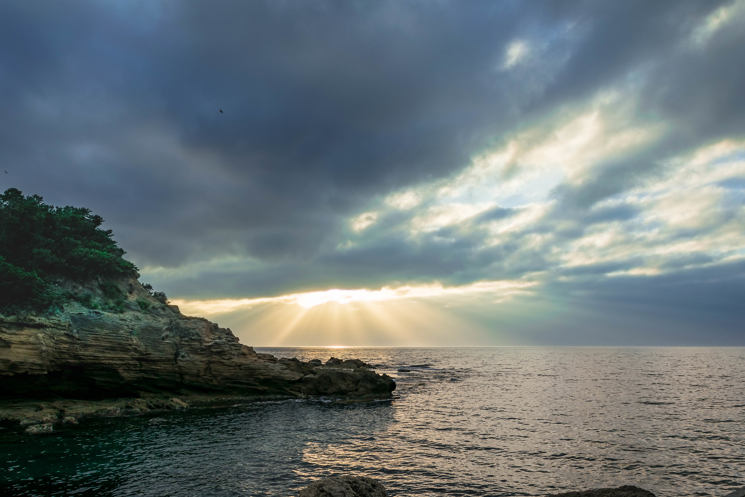 Raggi che escono dal cielo