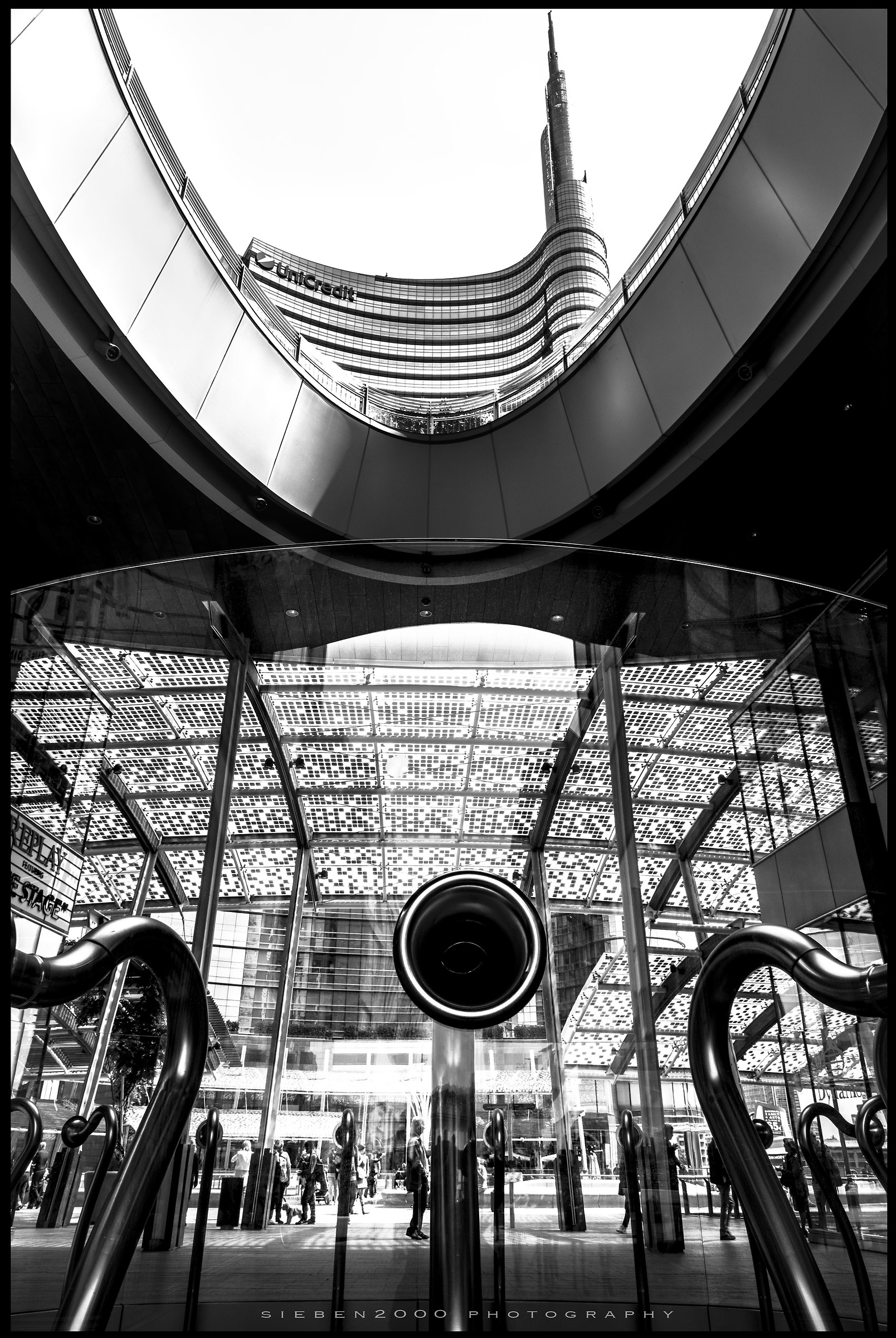 Piazza Gae Aulenti, Milano