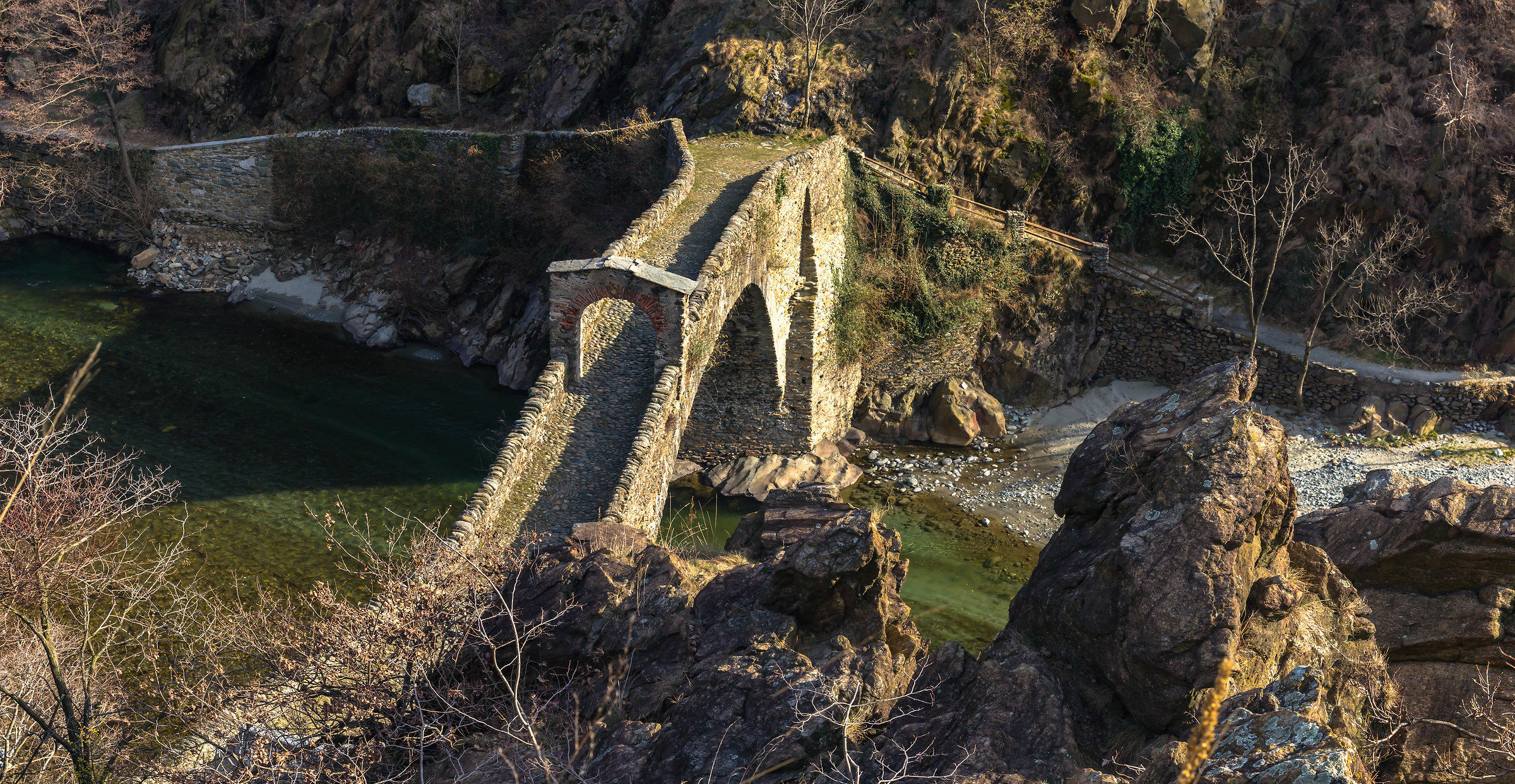 Overview Devil's Bridge - Turin