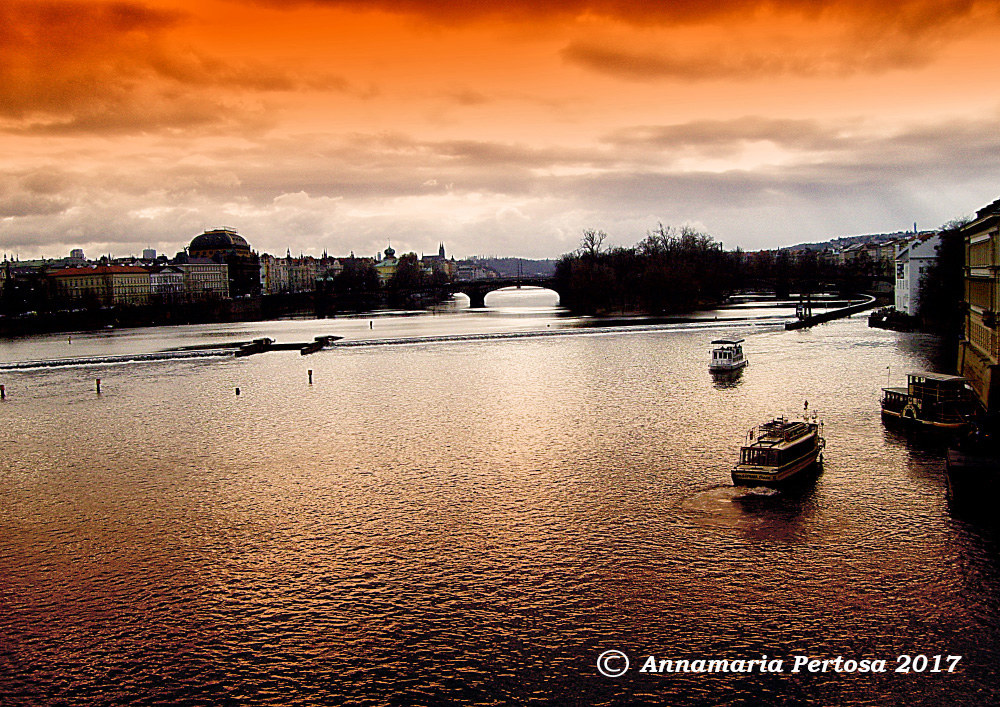 Tramonto sulla Moldava