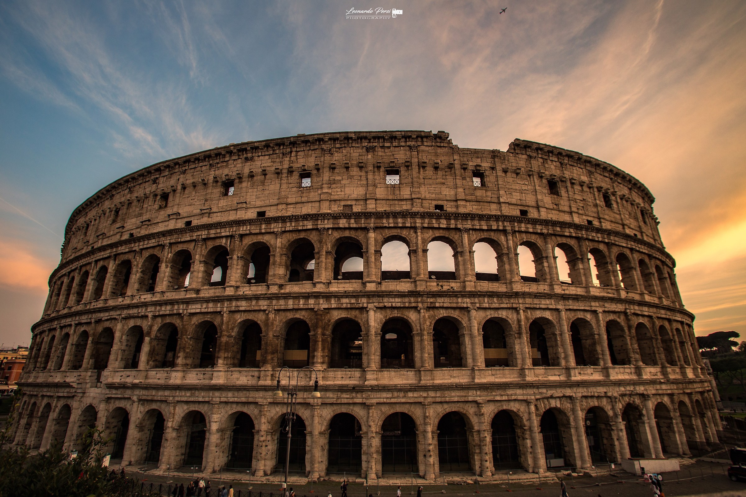 l' imponenza del Colosseo...