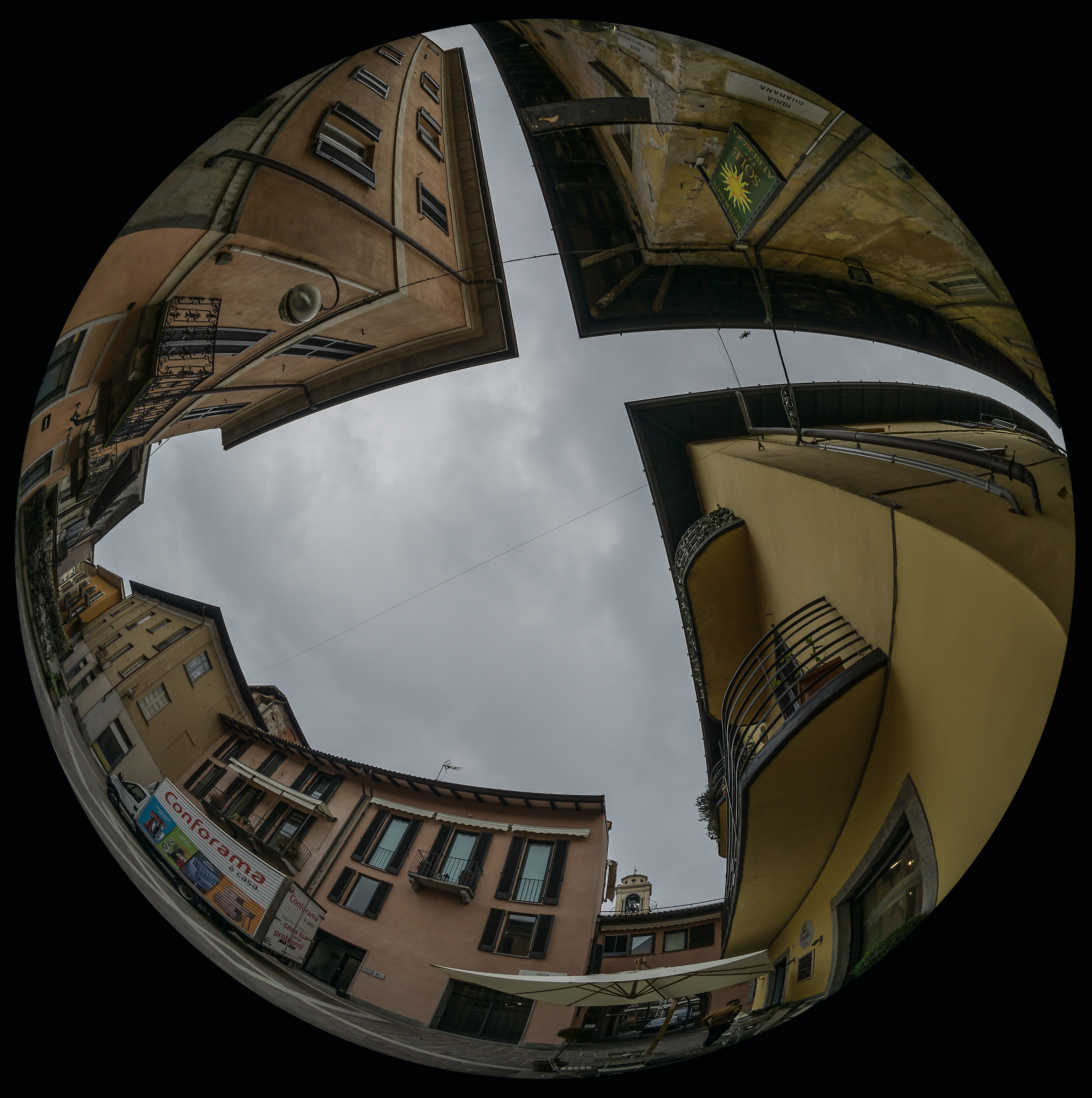 Sesto Calende - Piazza Cesare Abba - 3