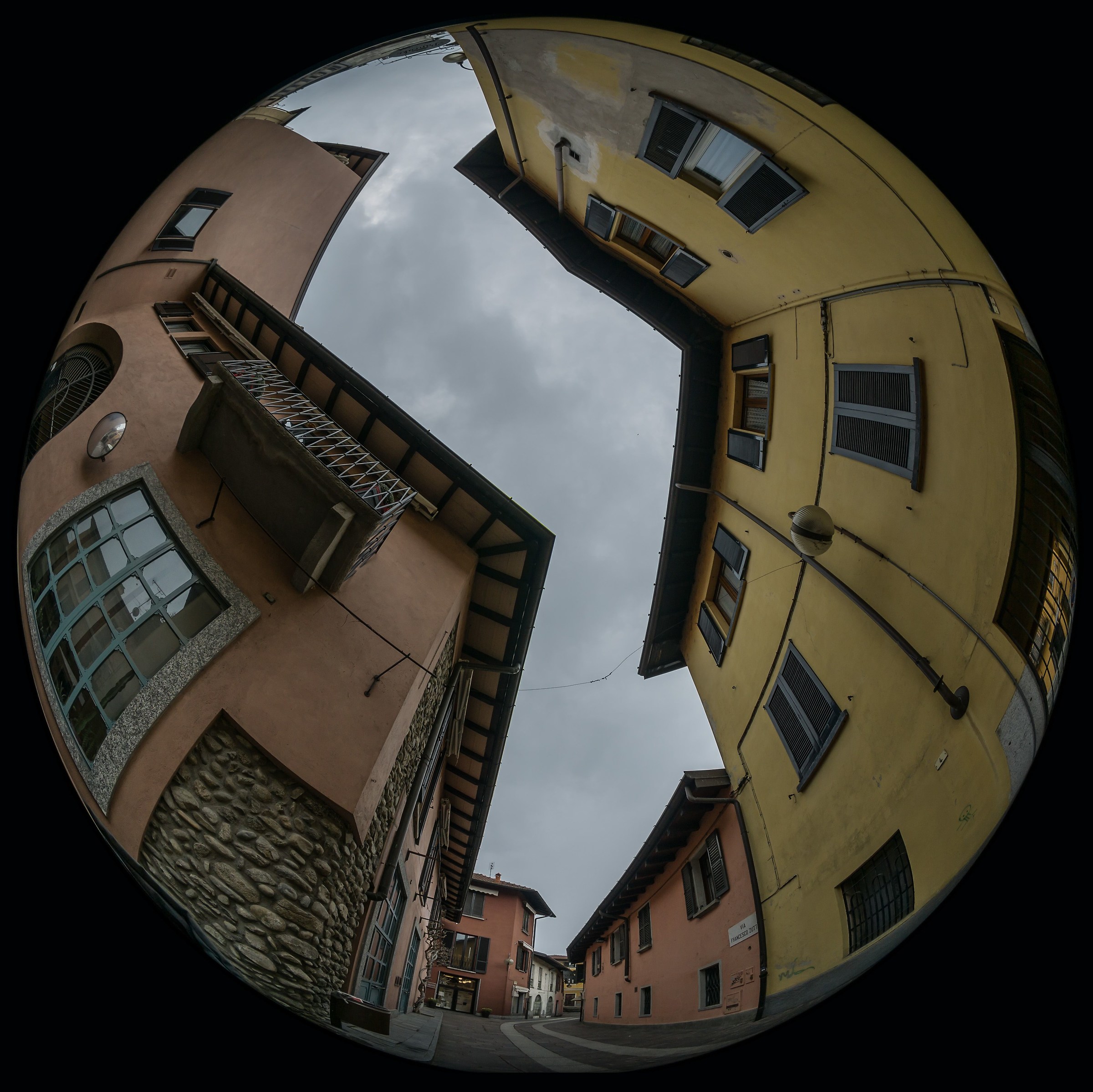 Sesto Calende - Piazza Cesare Abba - 5