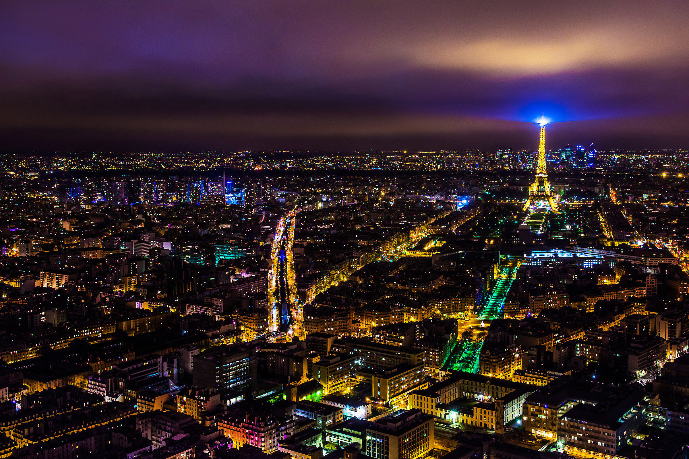A view of Paris from the top of the Montparnasse tower