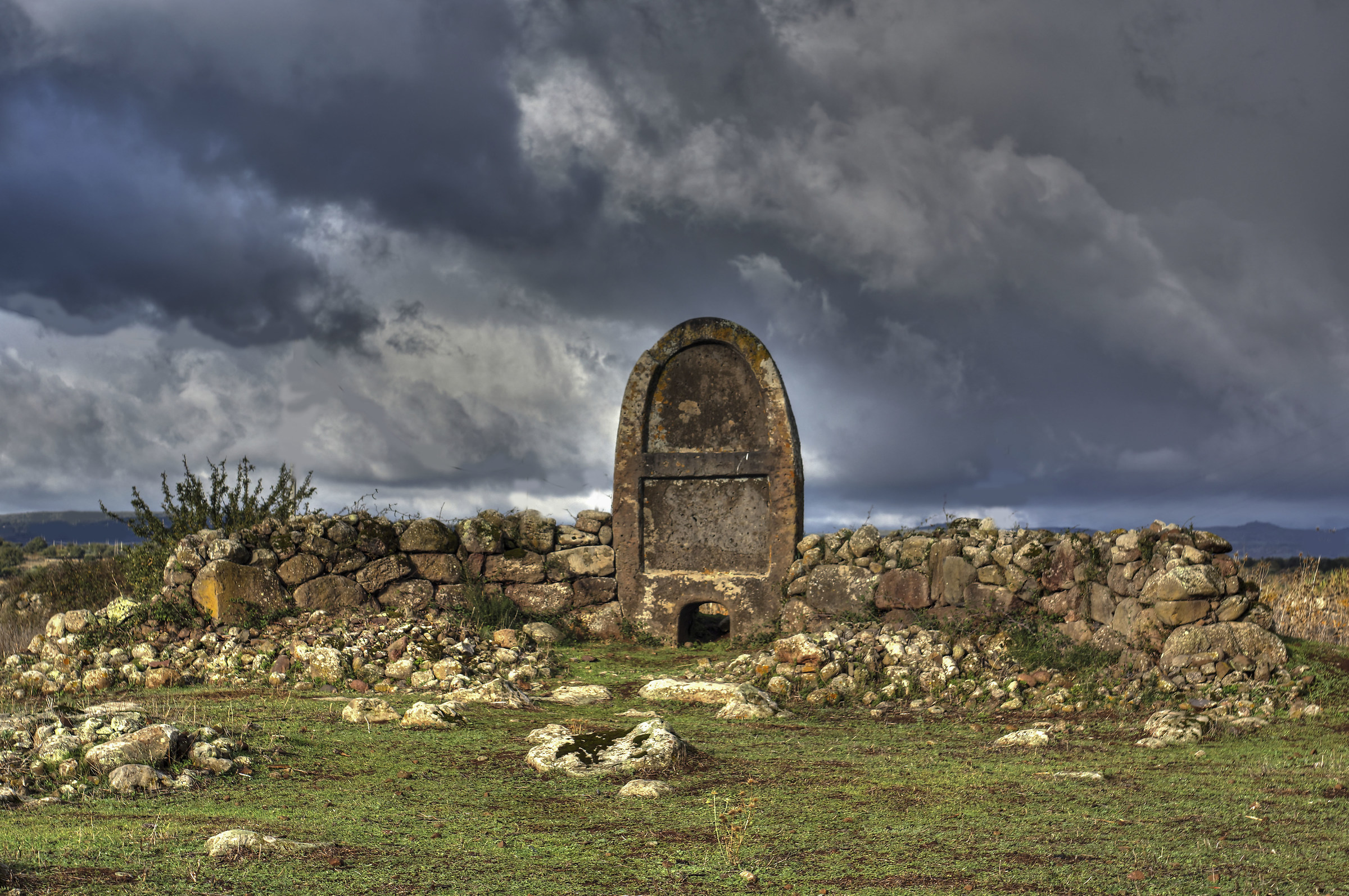 Tomb of the giants Imbertighe