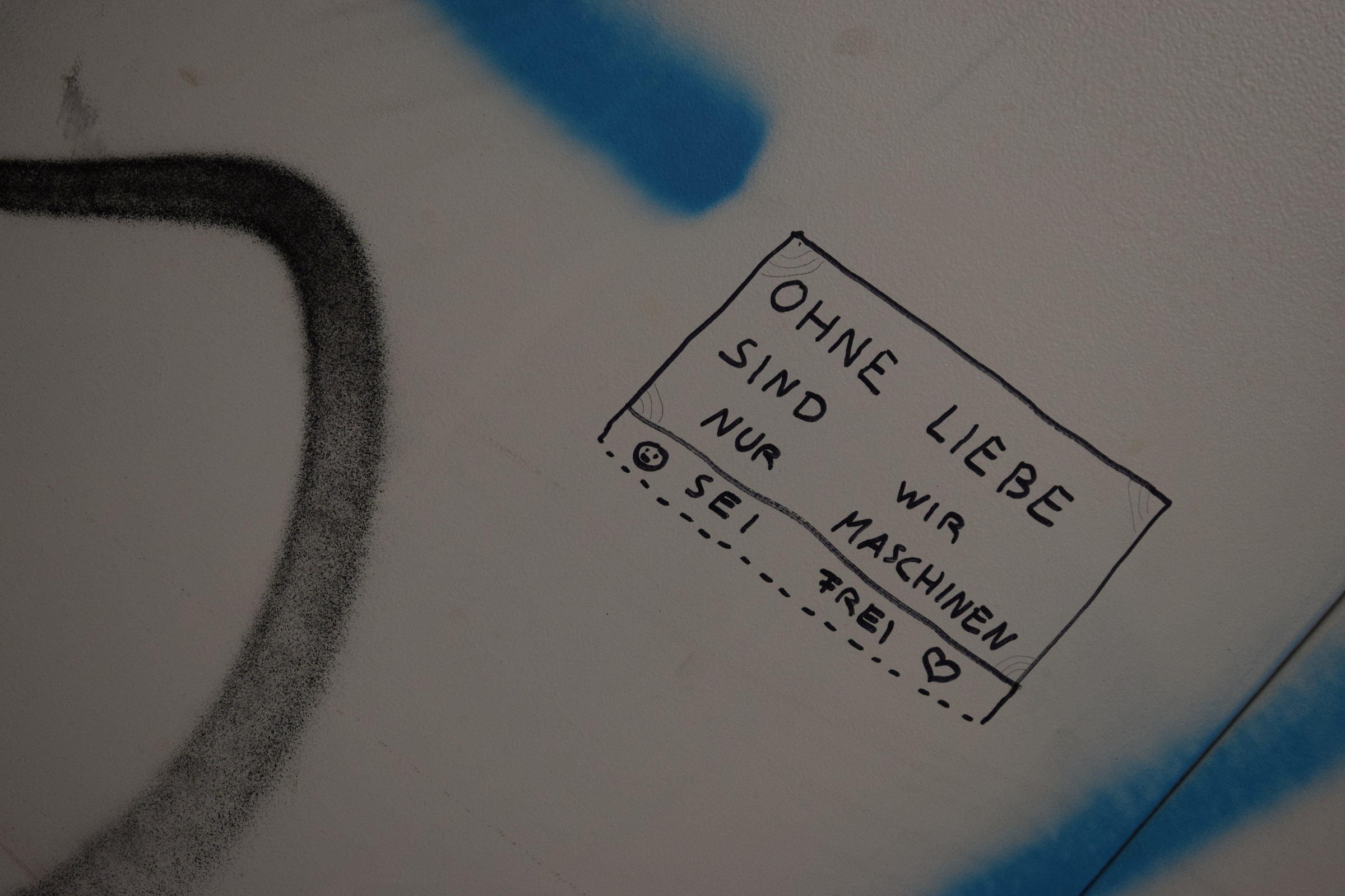 Senza amore siamo solo macchine. Sii libero