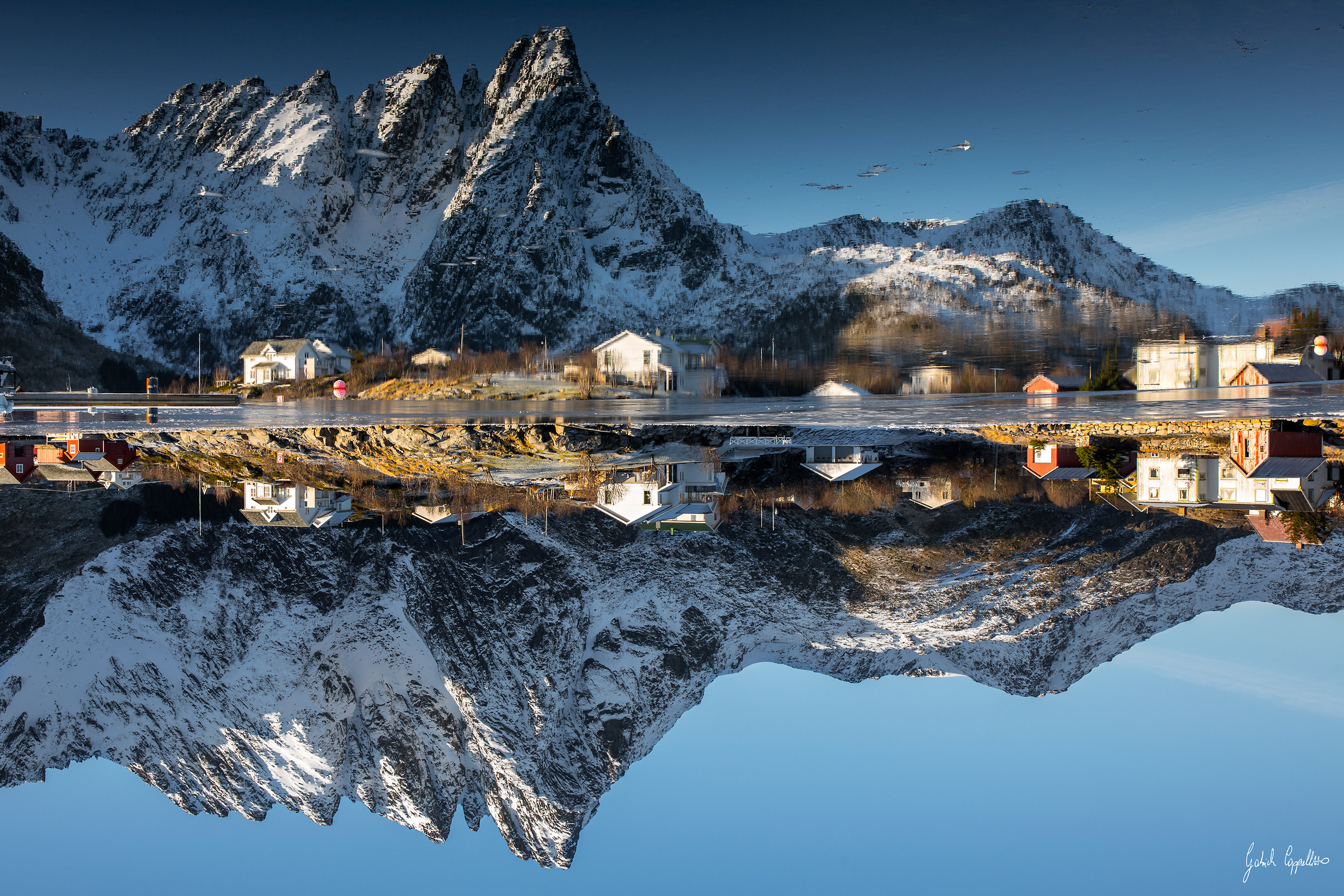Arctic mirror