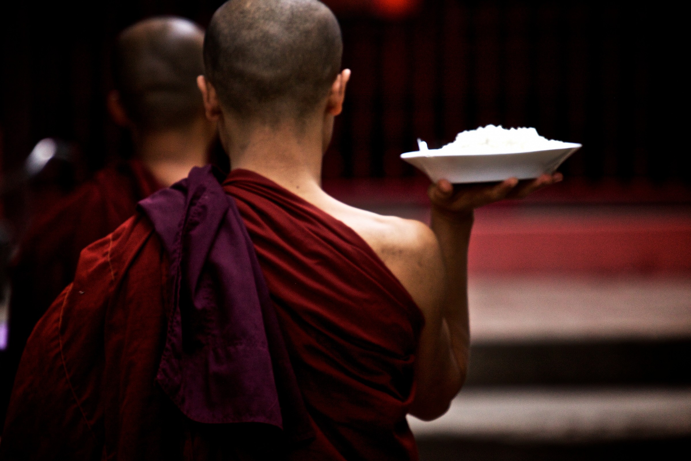 Burma - Lunch of monks to Amarapura