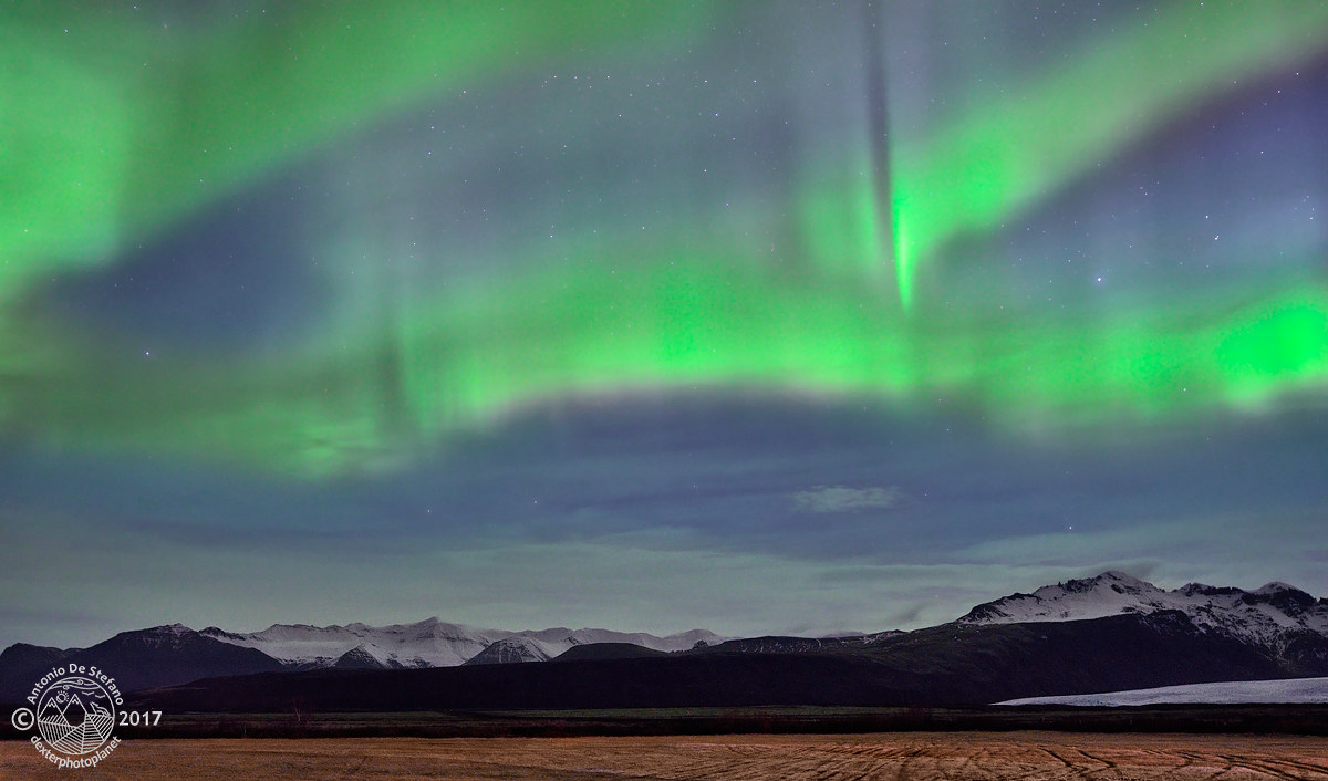 il tendaggio della notte islandese