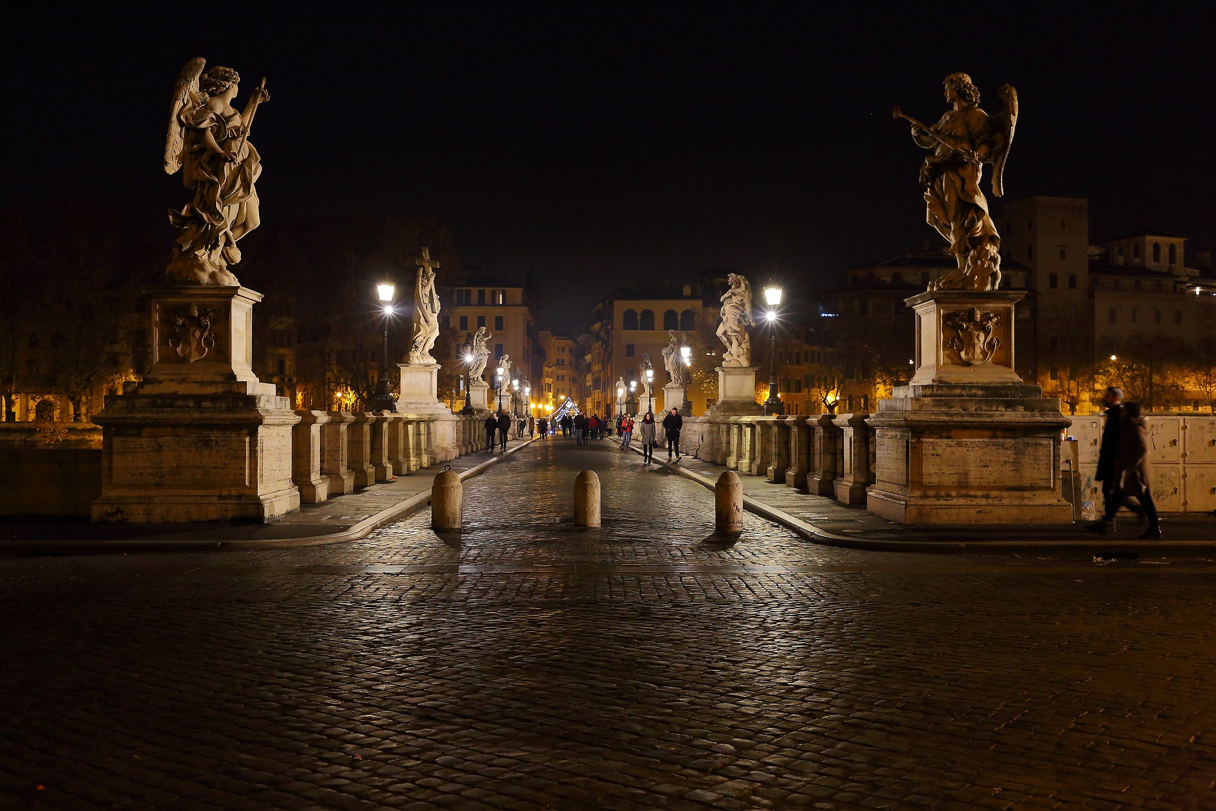 Ponte S. Angelo in notturna