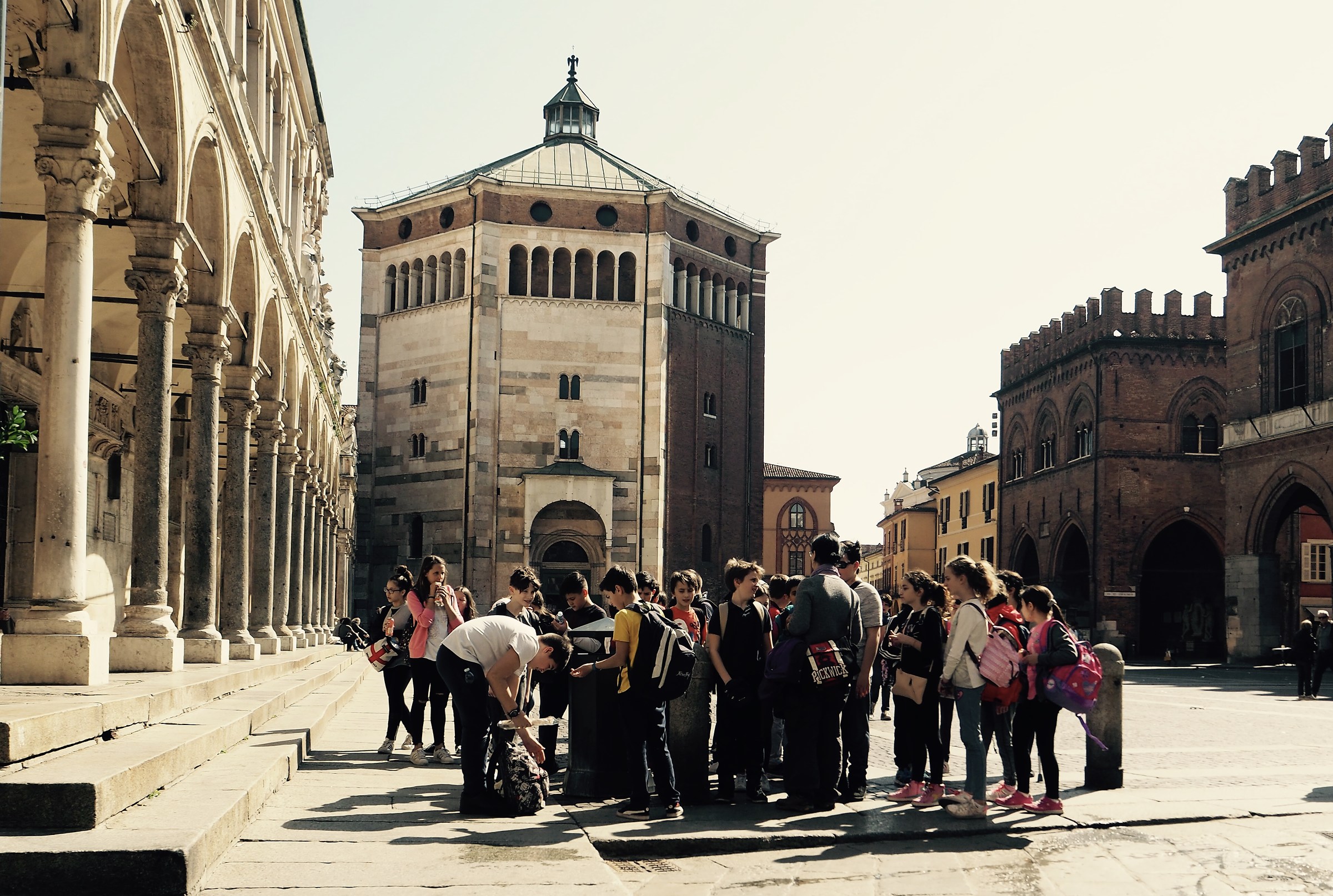 School trip in Piazza Duomo Cremona