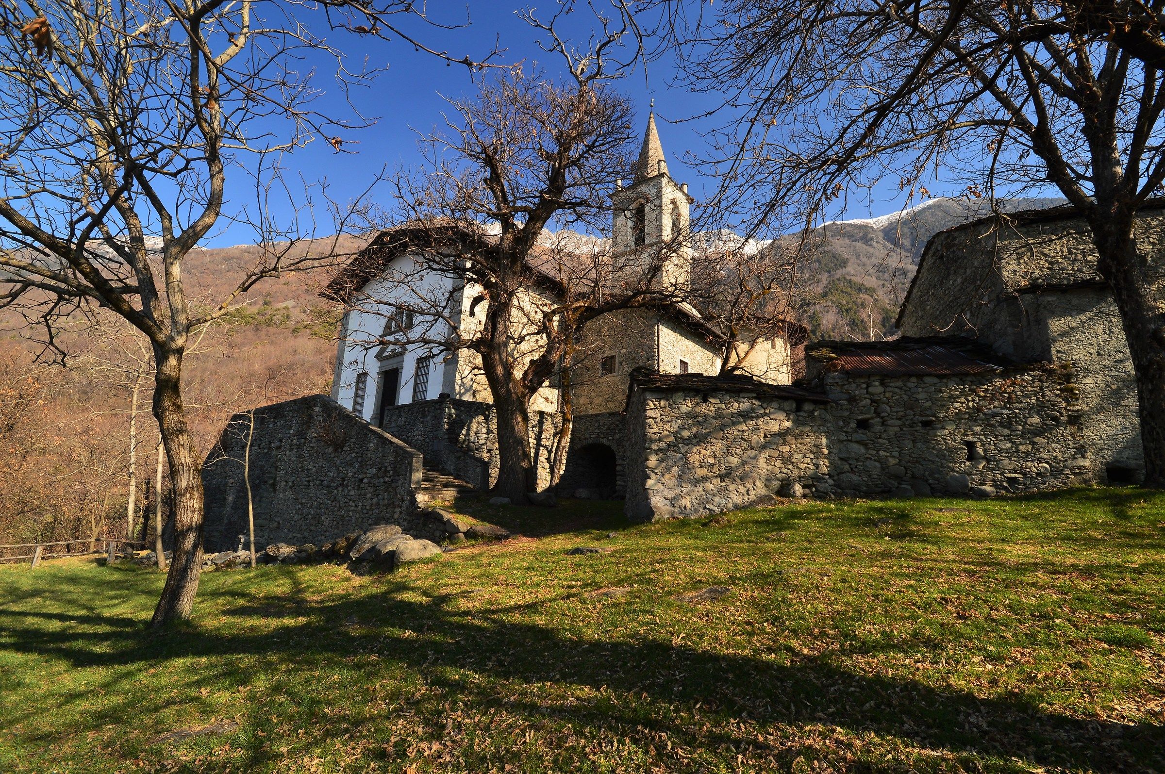 Chiesa San Giovanni -Mello-