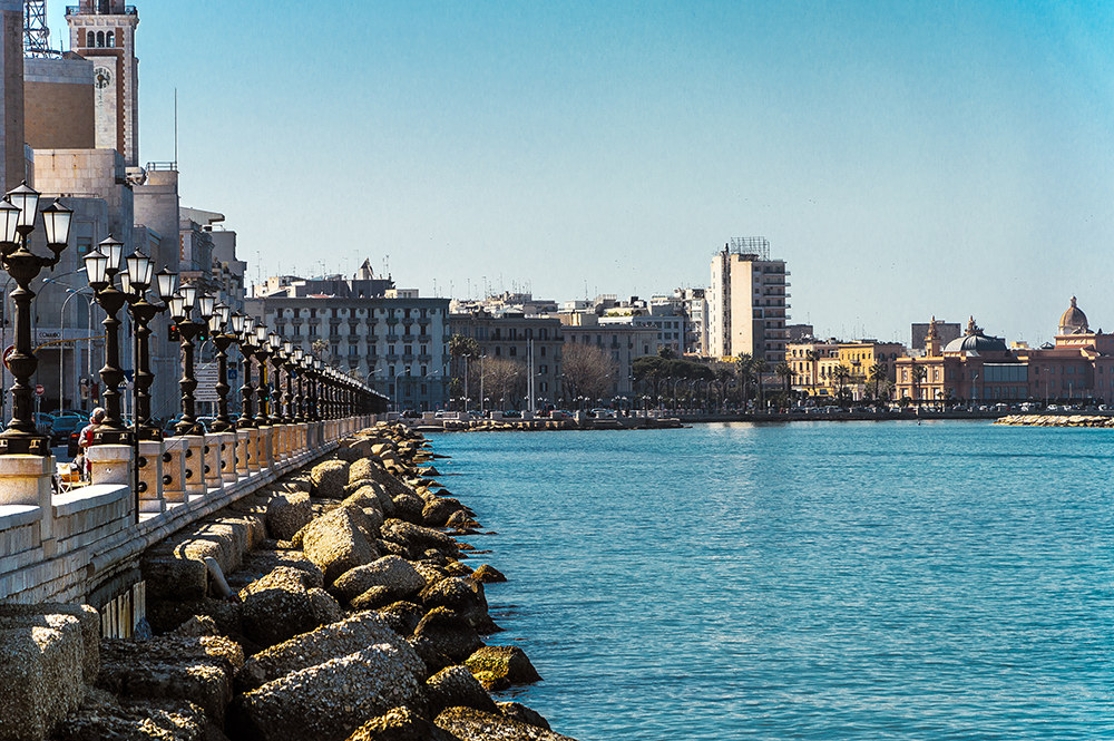 scorcio lungomare bari