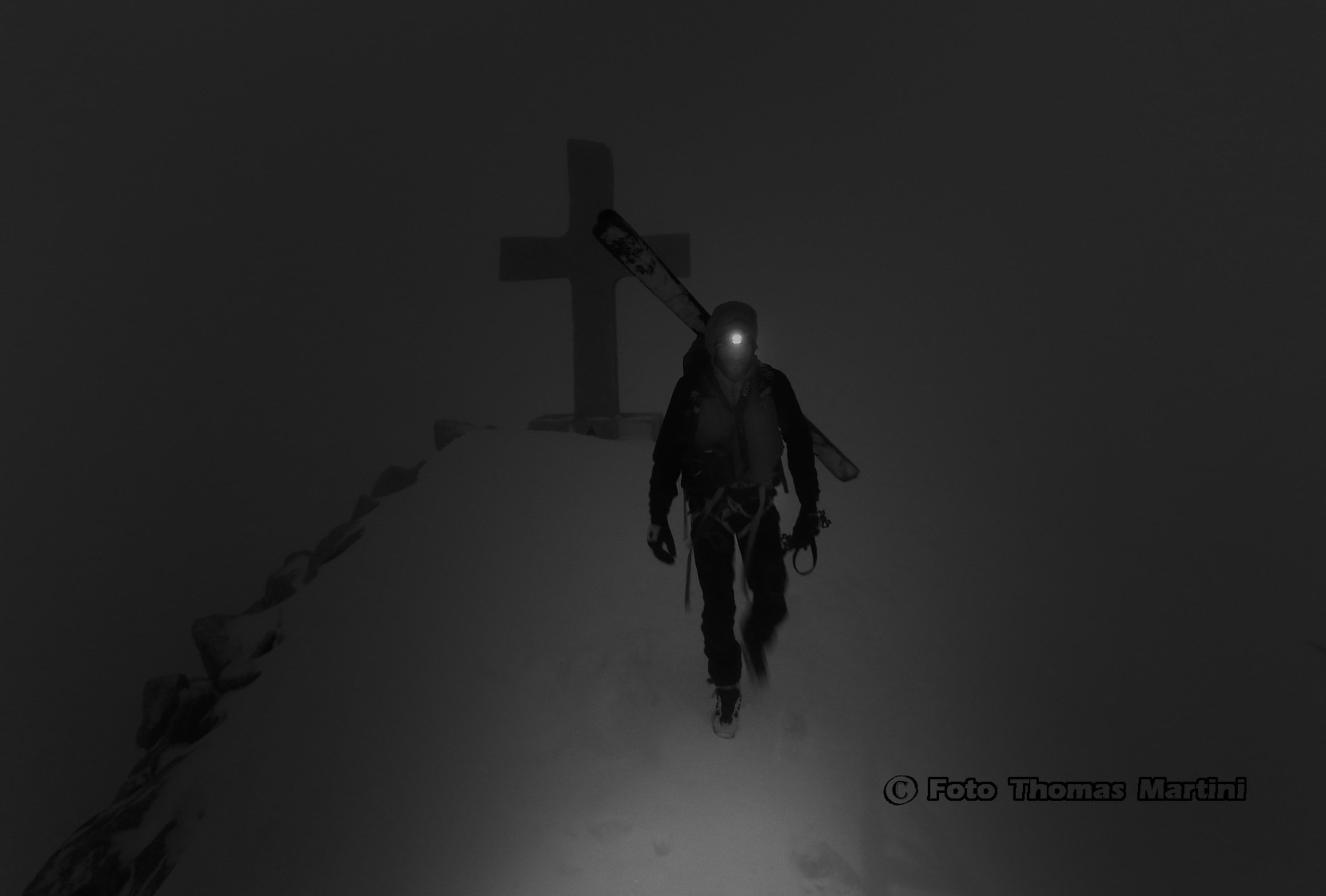 Cresta Cross 3276mt Cima - night in the fog