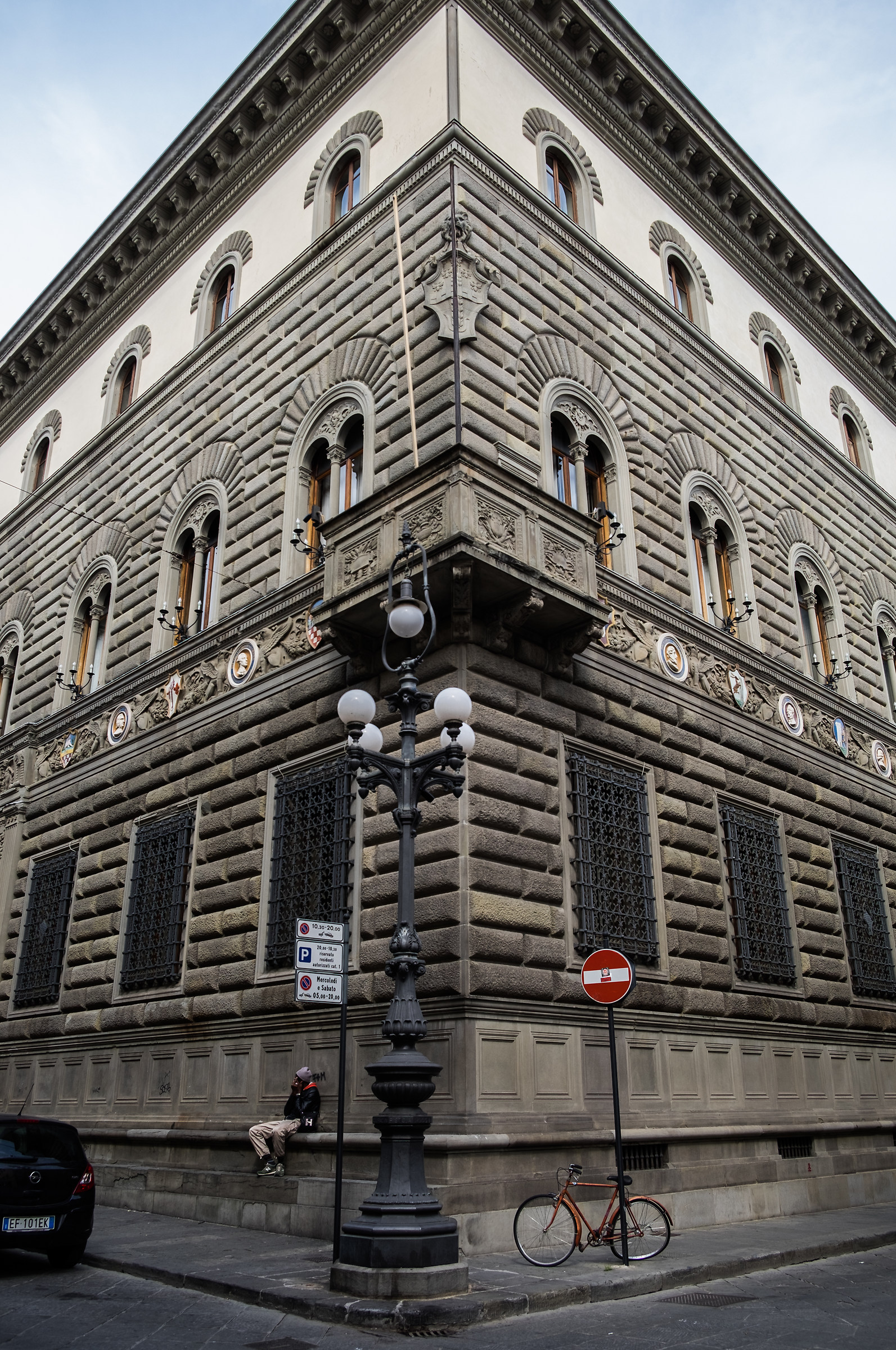 Palazzo della CR di Pistoia e Pescia