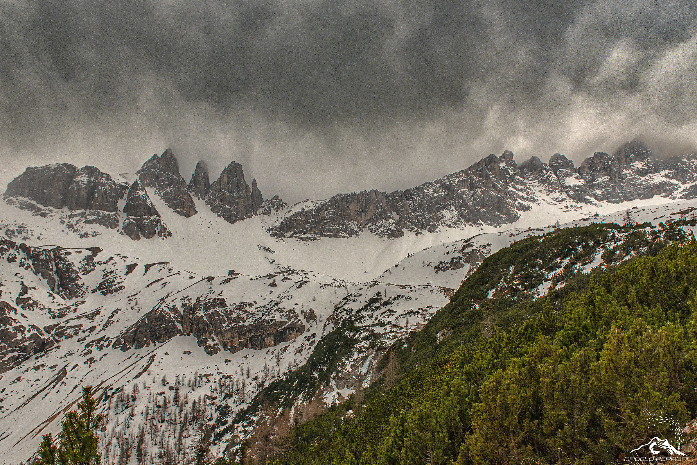 National Park Three Peaks - Snowstorm
