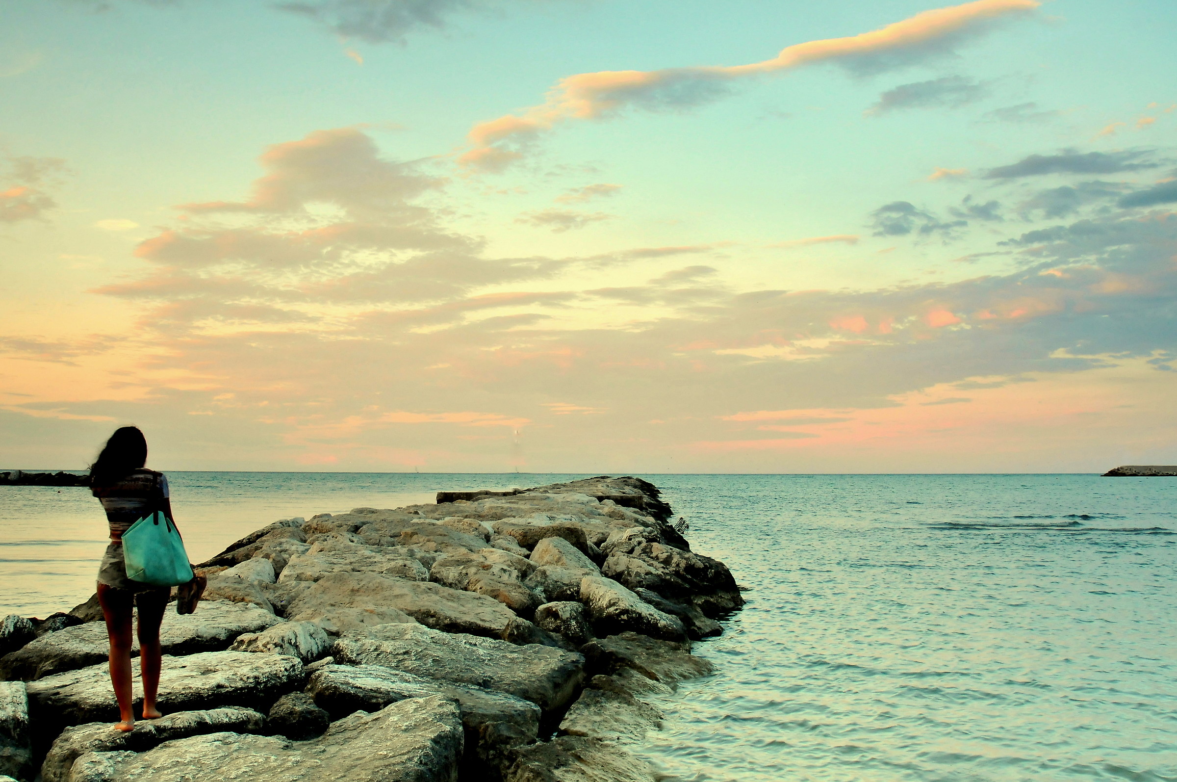 Mind and heart beyond the horizon