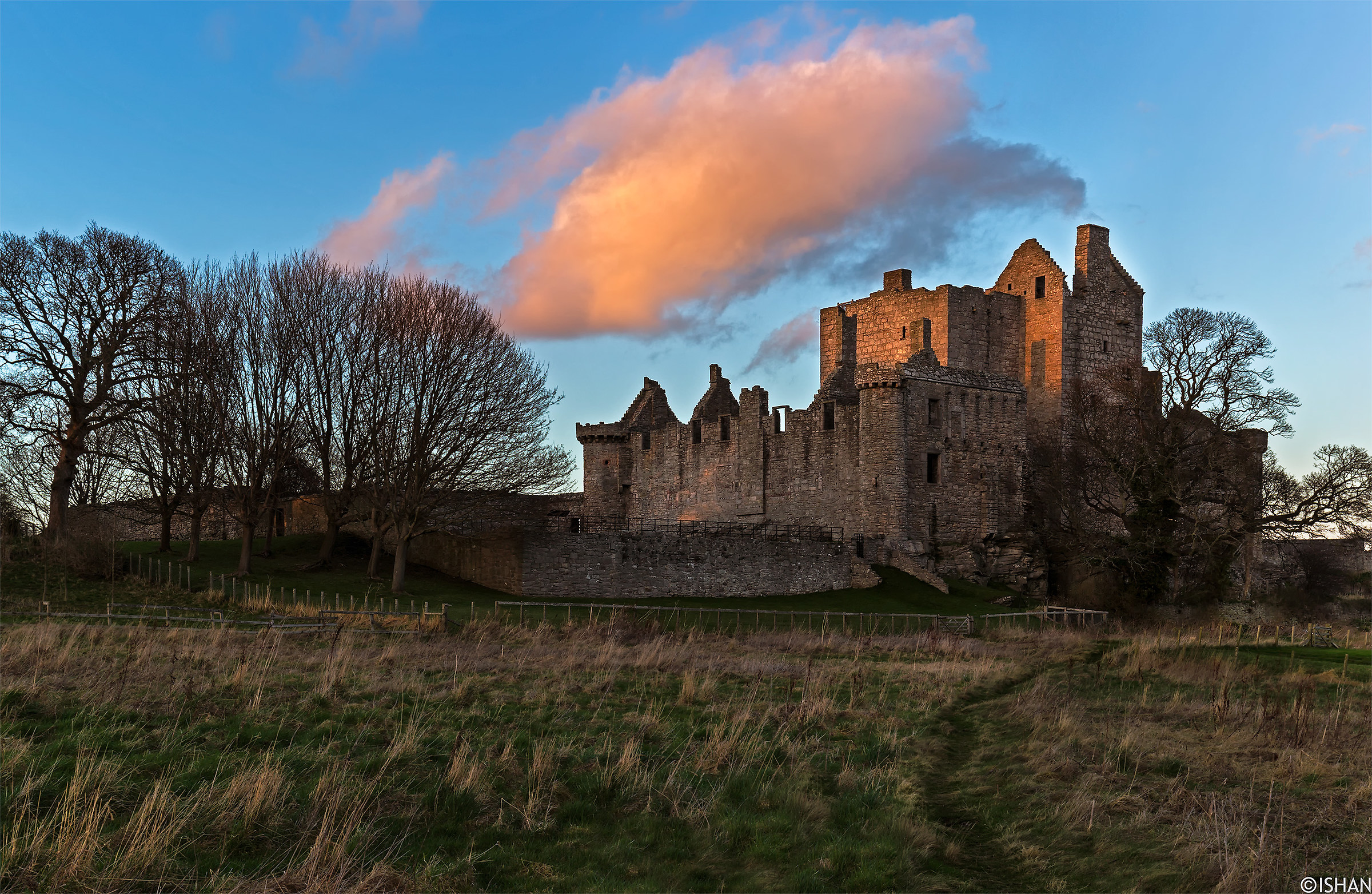 Sunset at Craigmillar Castle
