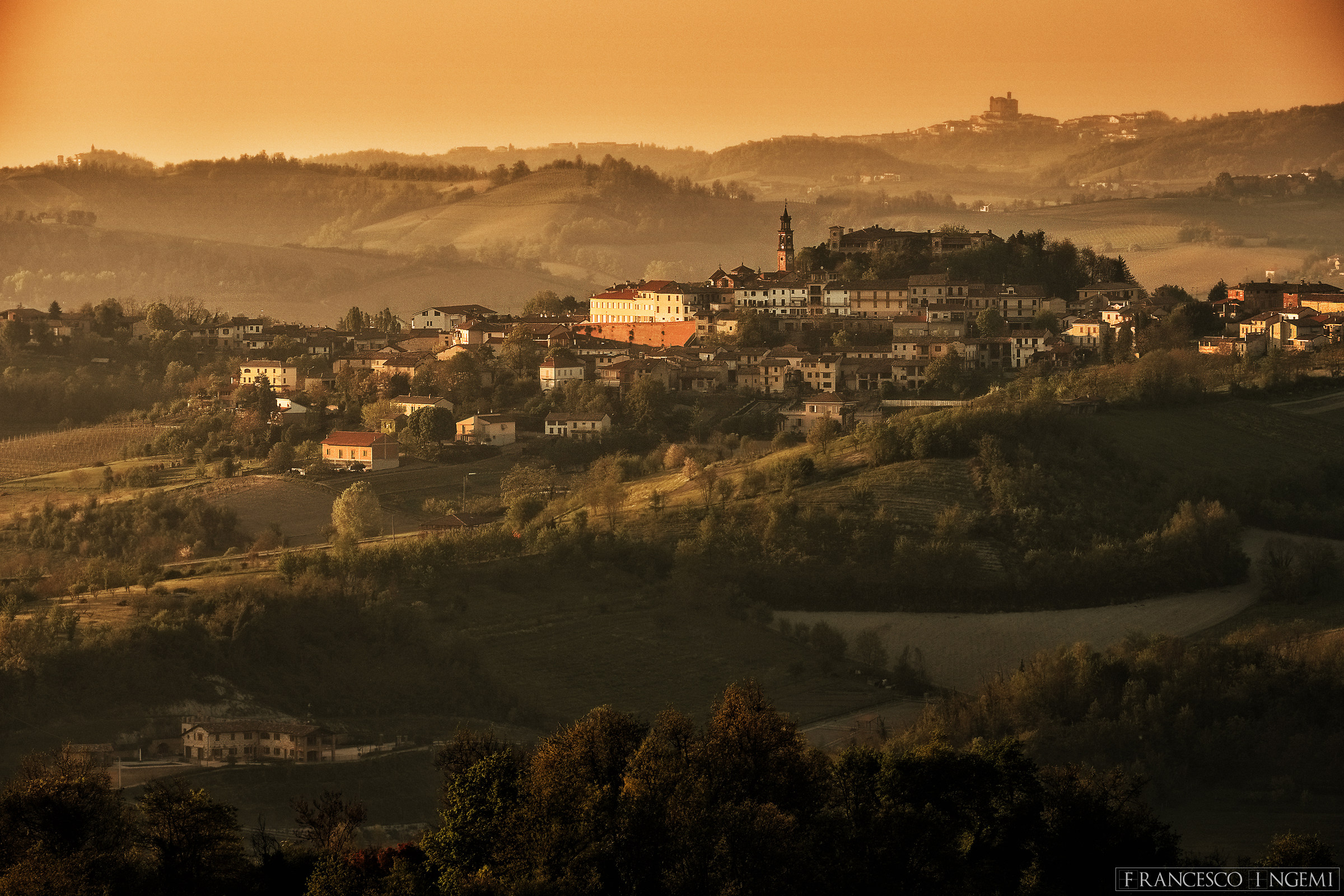 Frassinello Monferrato (al) from the viewpoints of Vignale.