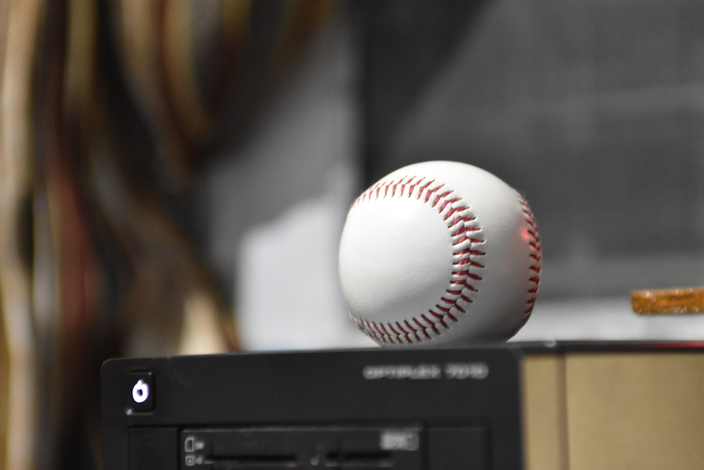 Bola con luz muy tenue