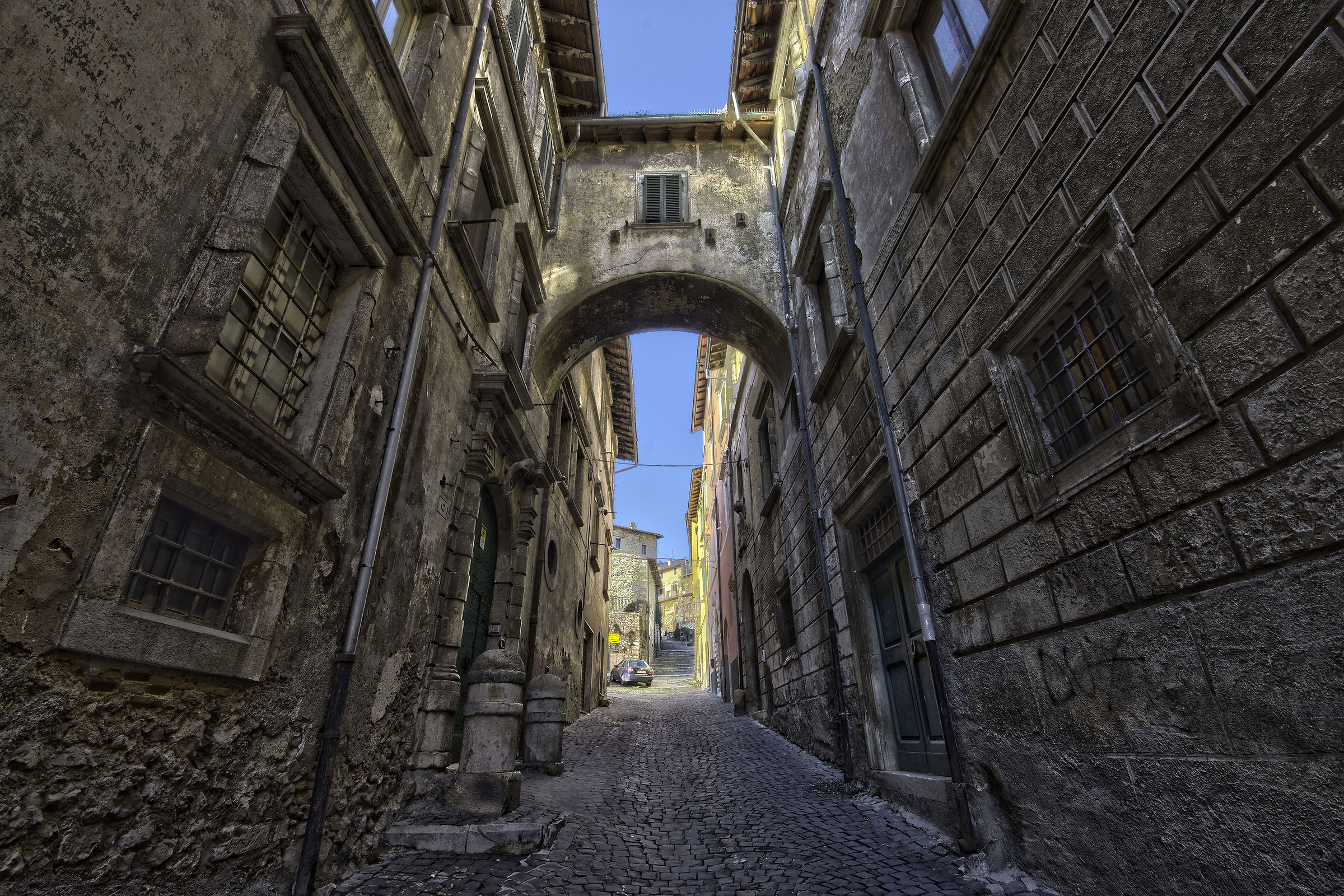 An avenue that speaks of history