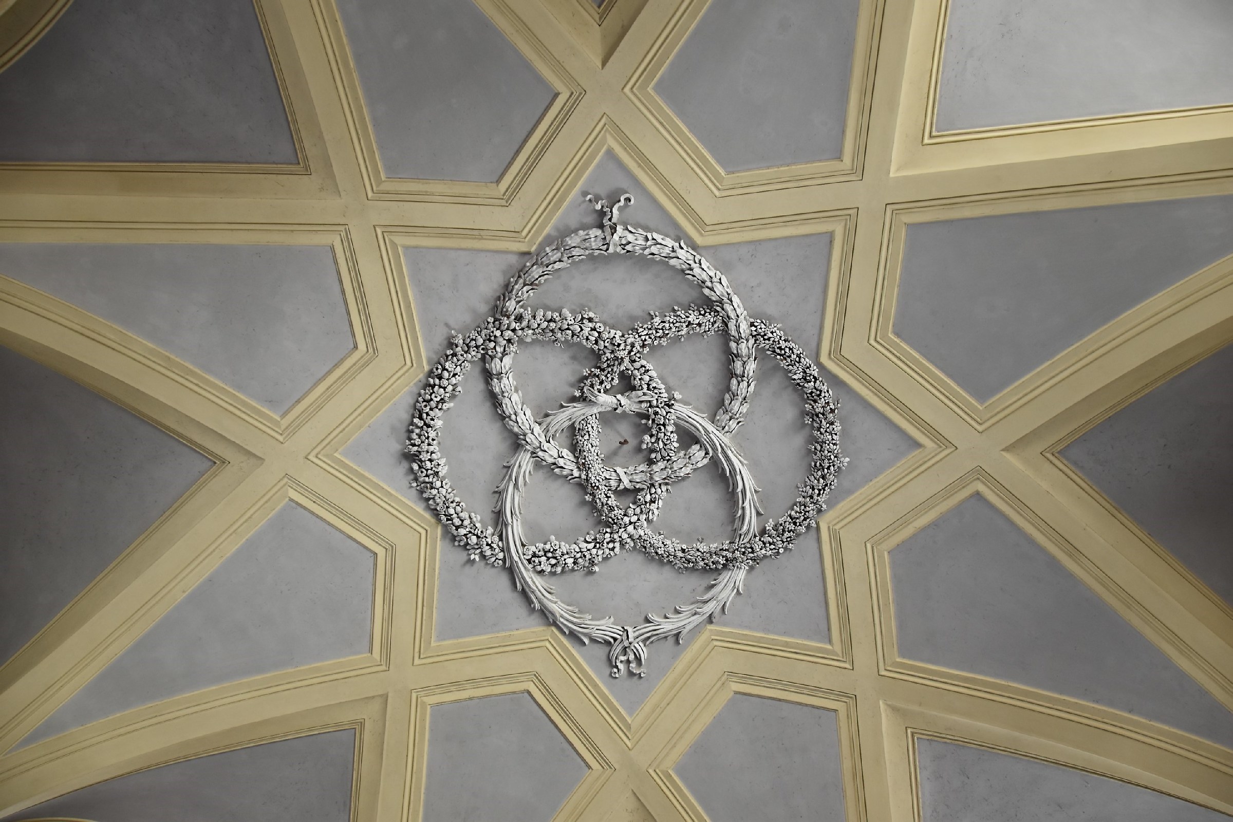 the sky of the palace